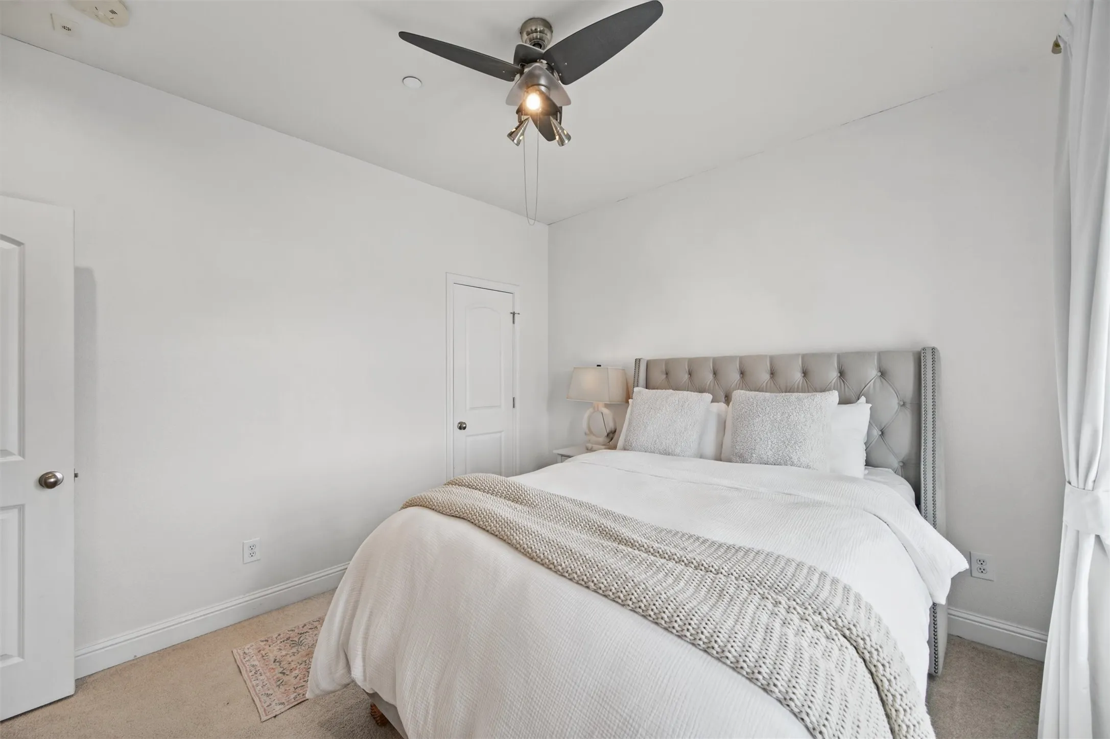 Condominium For Rent in Dallas County , 4230 Travis Street 16, Dallas, Texas 75205, 2 Bedroom, 3 Bathroom, 2 Garage spaces, 1,437 Sqft, built in 2007, mls#21400117, Real Estate Agent in Dallas, Homes For Rent in Dallas county, Homes For Rent in Dallas, Realtor in Dallas Texas, Real Estate Brokerage Independent Realty Texas, Luminita Cordes Realtor