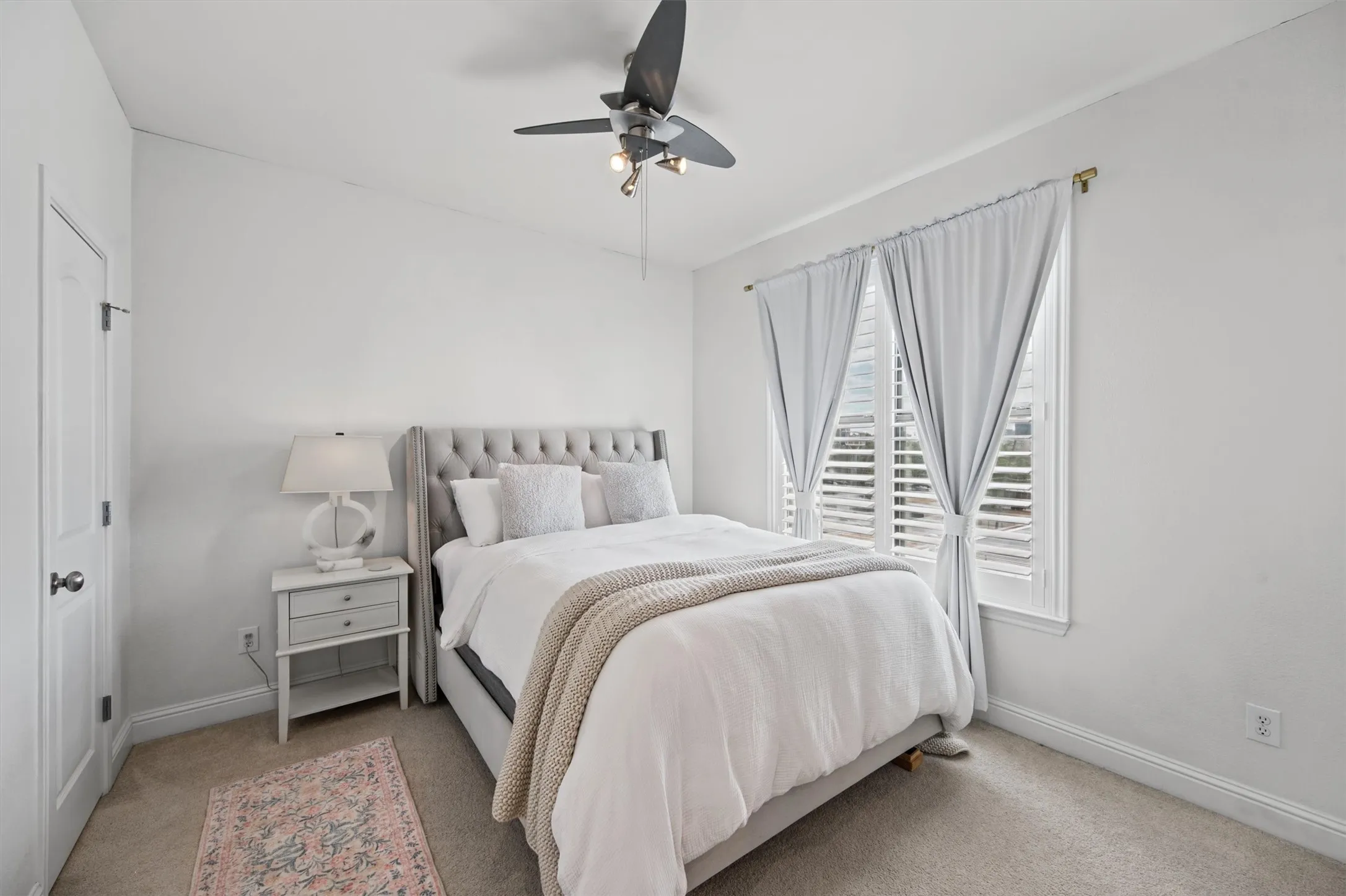Condominium For Rent in Dallas County , 4230 Travis Street 16, Dallas, Texas 75205, 2 Bedroom, 3 Bathroom, 2 Garage spaces, 1,437 Sqft, built in 2007, mls#21400117, Real Estate Agent in Dallas, Homes For Rent in Dallas county, Homes For Rent in Dallas, Realtor in Dallas Texas, Real Estate Brokerage Independent Realty Texas, Luminita Cordes Realtor