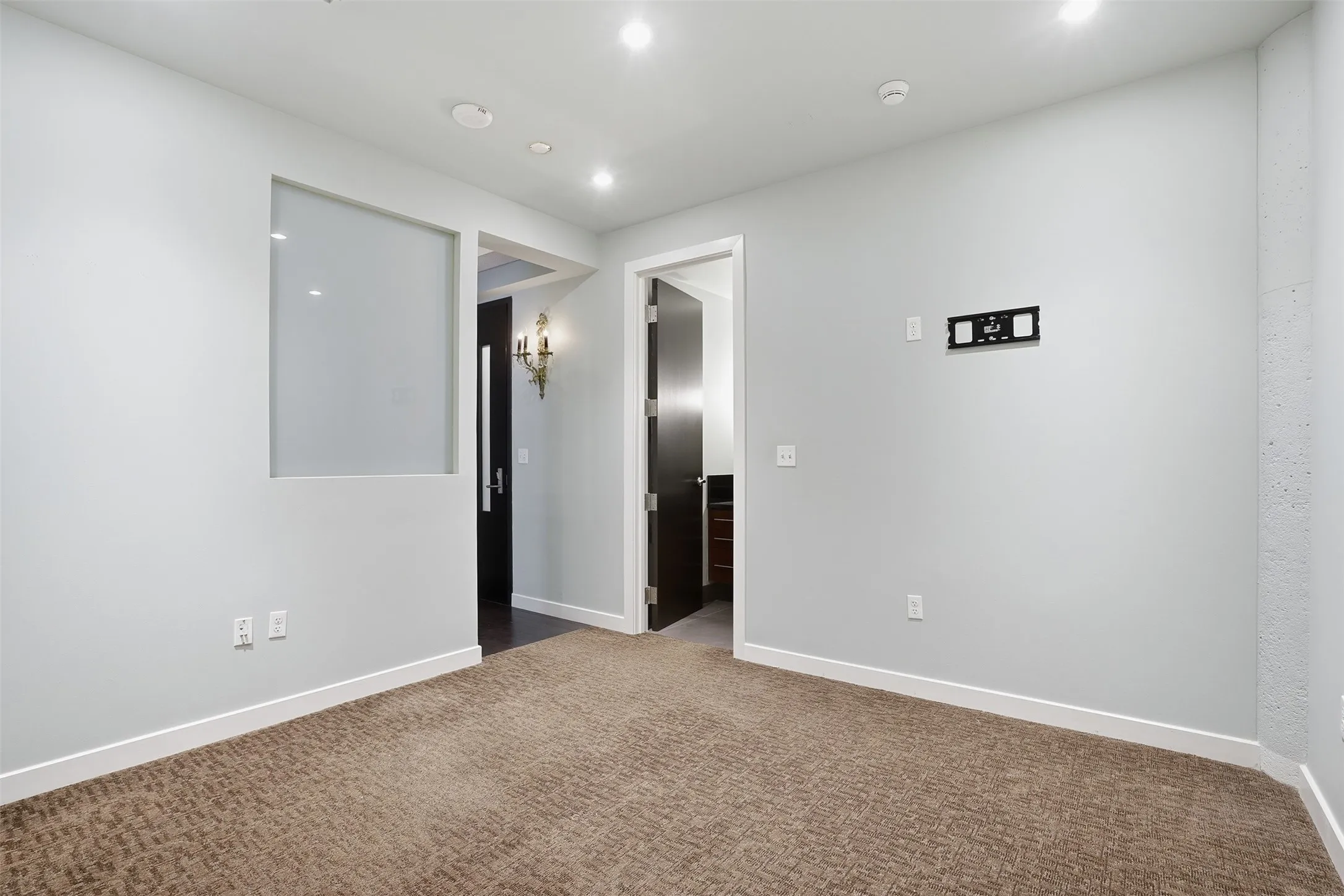 Condominium For Sale in Tarrant County , 2600 W 7th Street 2726, Fort Worth, Texas 76107, 2 Bedroom, 2 Bathroom, 2 Garage spaces, 1,263 Sqft, built in 1928, mls#21400747, Real Estate Agent in Fort Worth, Homes For Sale in Tarrant county, Homes For Sale in Fort Worth, Realtor in Fort Worth Texas, Real Estate Brokerage Independent Realty Texas, Luminita Cordes Realtor