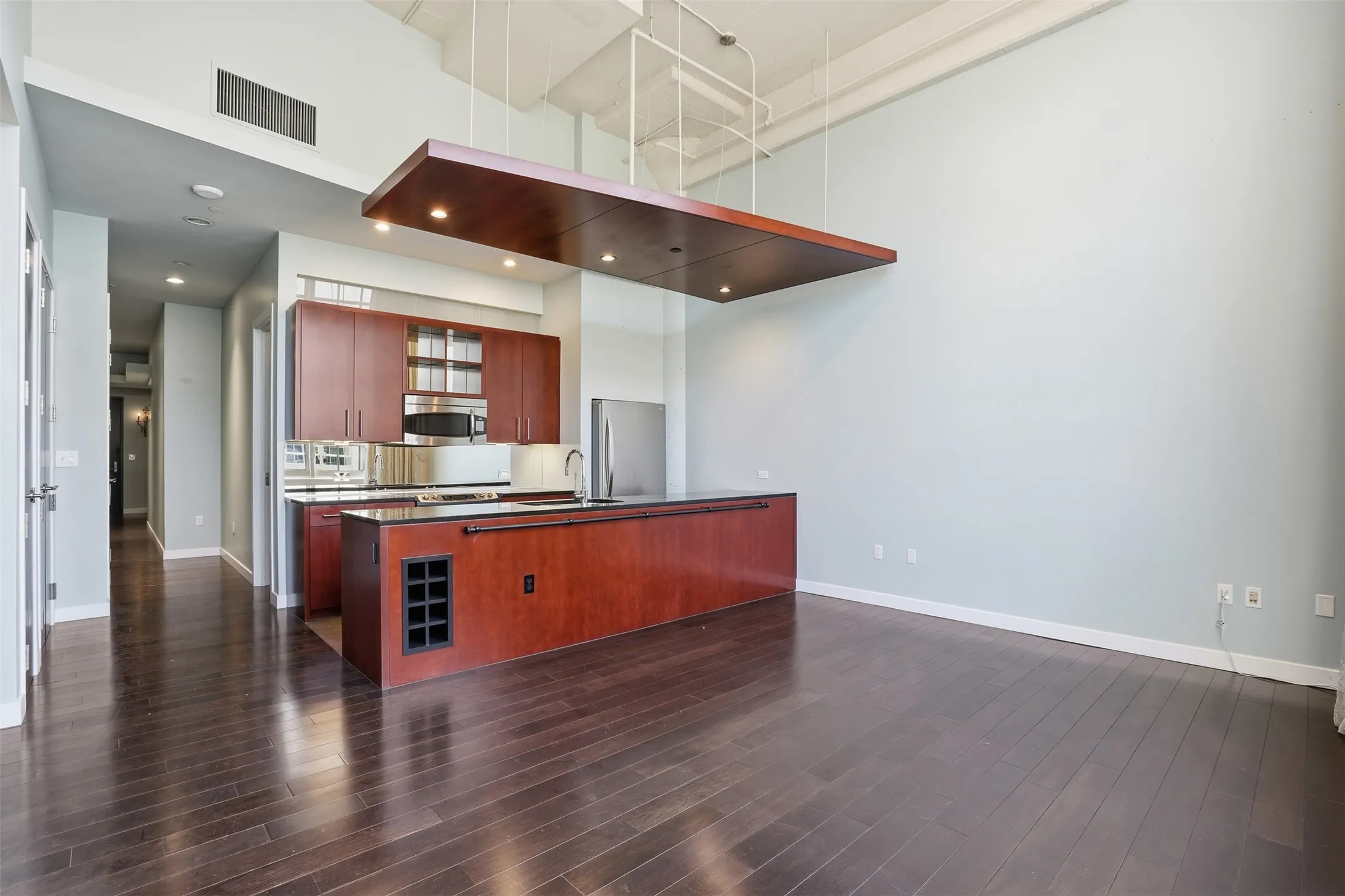 Condominium For Sale in Tarrant County , 2600 W 7th Street 2726, Fort Worth, Texas 76107, 2 Bedroom, 2 Bathroom, 2 Garage spaces, 1,263 Sqft, built in 1928, mls#21400747, Real Estate Agent in Fort Worth, Homes For Sale in Tarrant county, Homes For Sale in Fort Worth, Realtor in Fort Worth Texas, Real Estate Brokerage Independent Realty Texas, Luminita Cordes Realtor