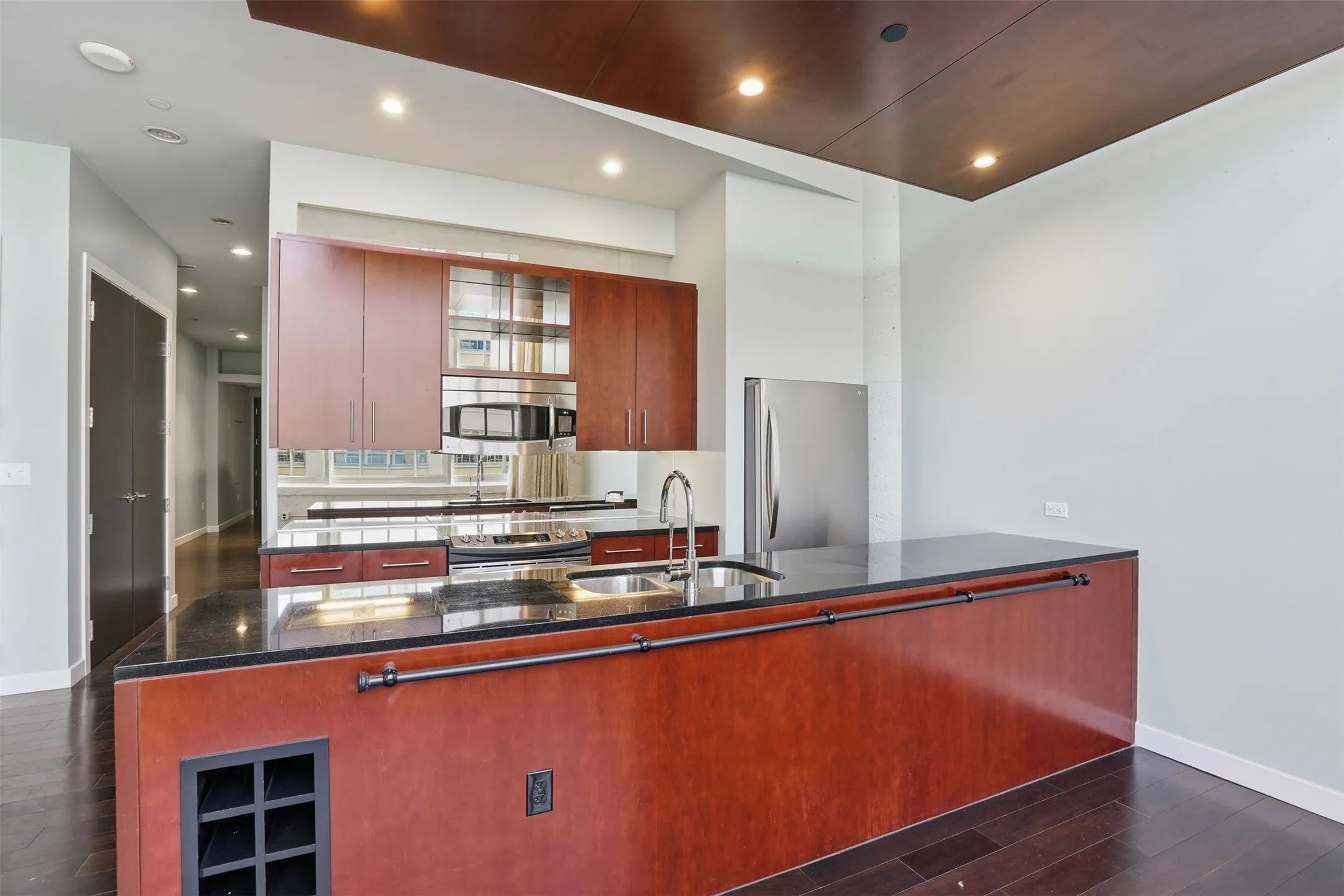 Condominium For Sale in Tarrant County , 2600 W 7th Street 2726, Fort Worth, Texas 76107, 2 Bedroom, 2 Bathroom, 2 Garage spaces, 1,263 Sqft, built in 1928, mls#21400747, Real Estate Agent in Fort Worth, Homes For Sale in Tarrant county, Homes For Sale in Fort Worth, Realtor in Fort Worth Texas, Real Estate Brokerage Independent Realty Texas, Luminita Cordes Realtor
