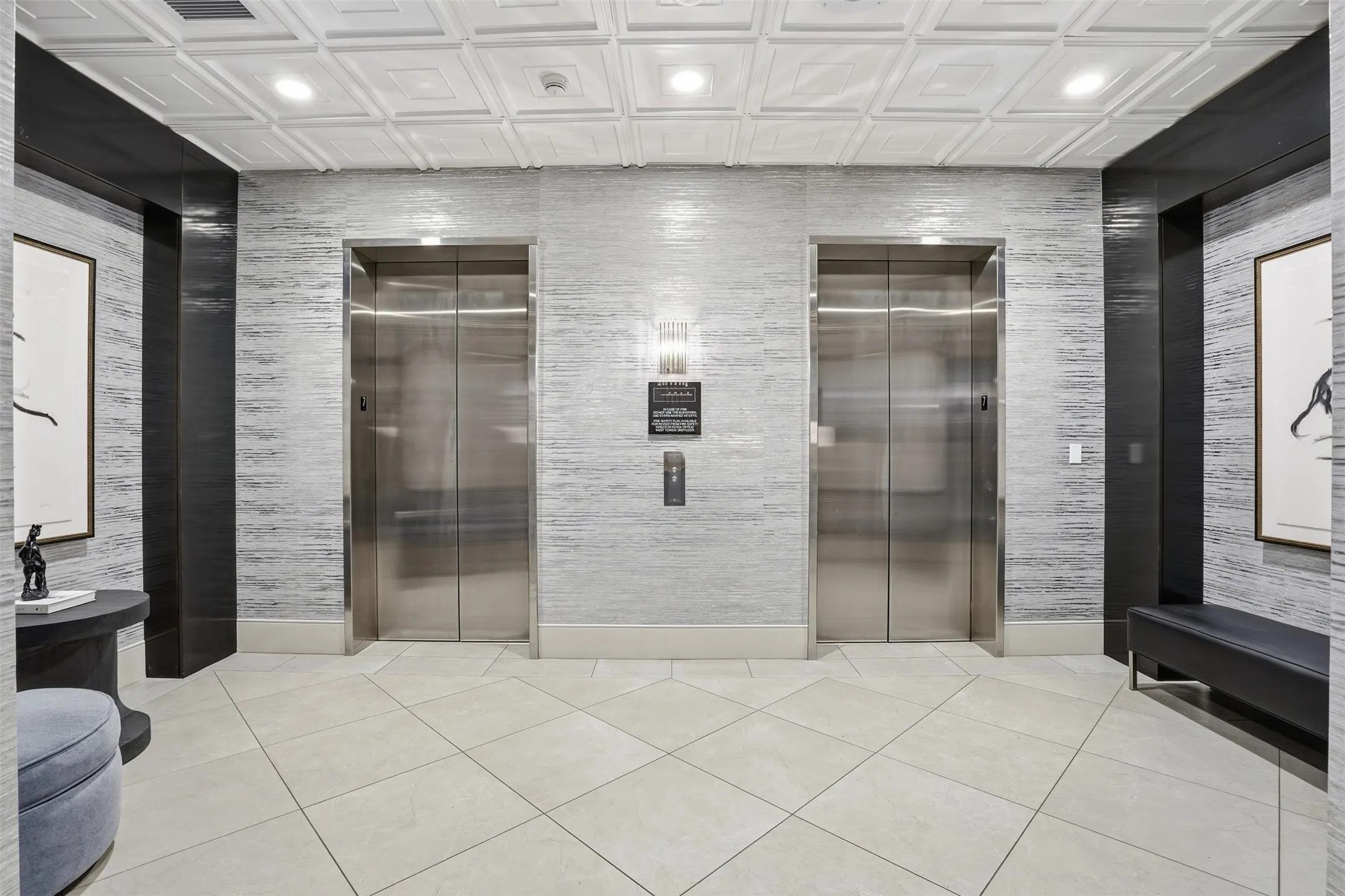 Condominium For Sale in Tarrant County , 2600 W 7th Street 2726, Fort Worth, Texas 76107, 2 Bedroom, 2 Bathroom, 2 Garage spaces, 1,263 Sqft, built in 1928, mls#21400747, Real Estate Agent in Fort Worth, Homes For Sale in Tarrant county, Homes For Sale in Fort Worth, Realtor in Fort Worth Texas, Real Estate Brokerage Independent Realty Texas, Luminita Cordes Realtor