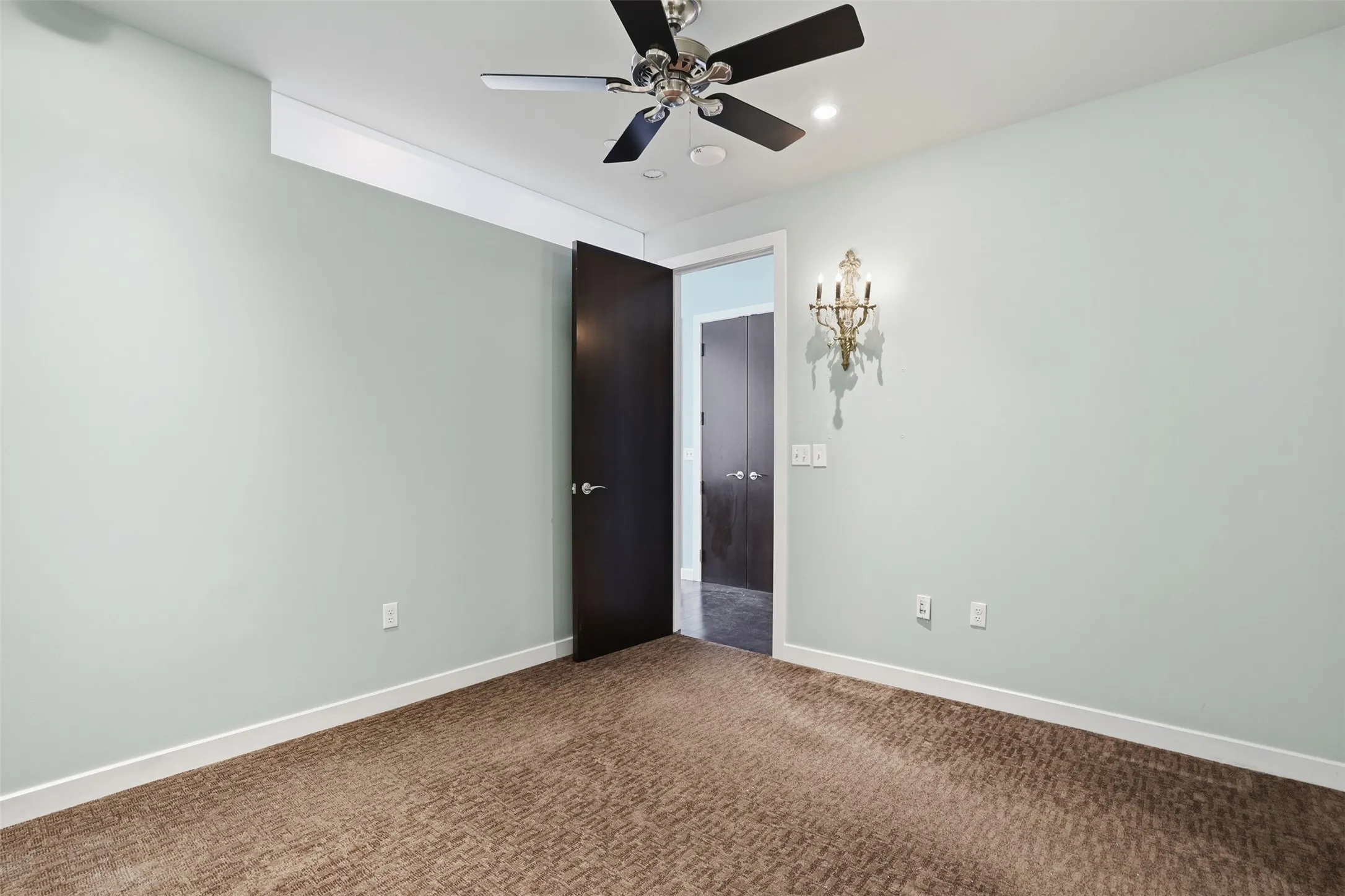 Condominium For Sale in Tarrant County , 2600 W 7th Street 2726, Fort Worth, Texas 76107, 2 Bedroom, 2 Bathroom, 2 Garage spaces, 1,263 Sqft, built in 1928, mls#21400747, Real Estate Agent in Fort Worth, Homes For Sale in Tarrant county, Homes For Sale in Fort Worth, Realtor in Fort Worth Texas, Real Estate Brokerage Independent Realty Texas, Luminita Cordes Realtor