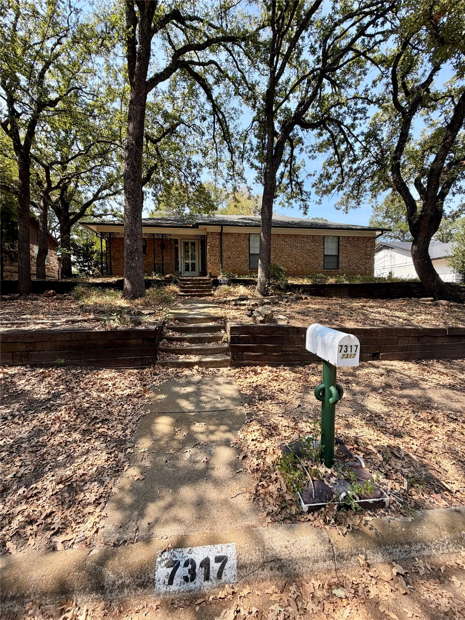 Single Family Residence For Sale in Tarrant County , 7317 Timberidge Drive, North Richland Hills, Texas 76182, 3 Bedroom, 2 Bathroom, 2 Garage spaces, 1,633 Sqft, built in 1979, mls#21398094, Real Estate Agent in North Richland Hills, Homes For Sale in Tarrant county, Homes For Sale in North Richland Hills, Realtor in North Richland Hills Texas, Real Estate Brokerage Independent Realty Texas, Luminita Cordes Realtor