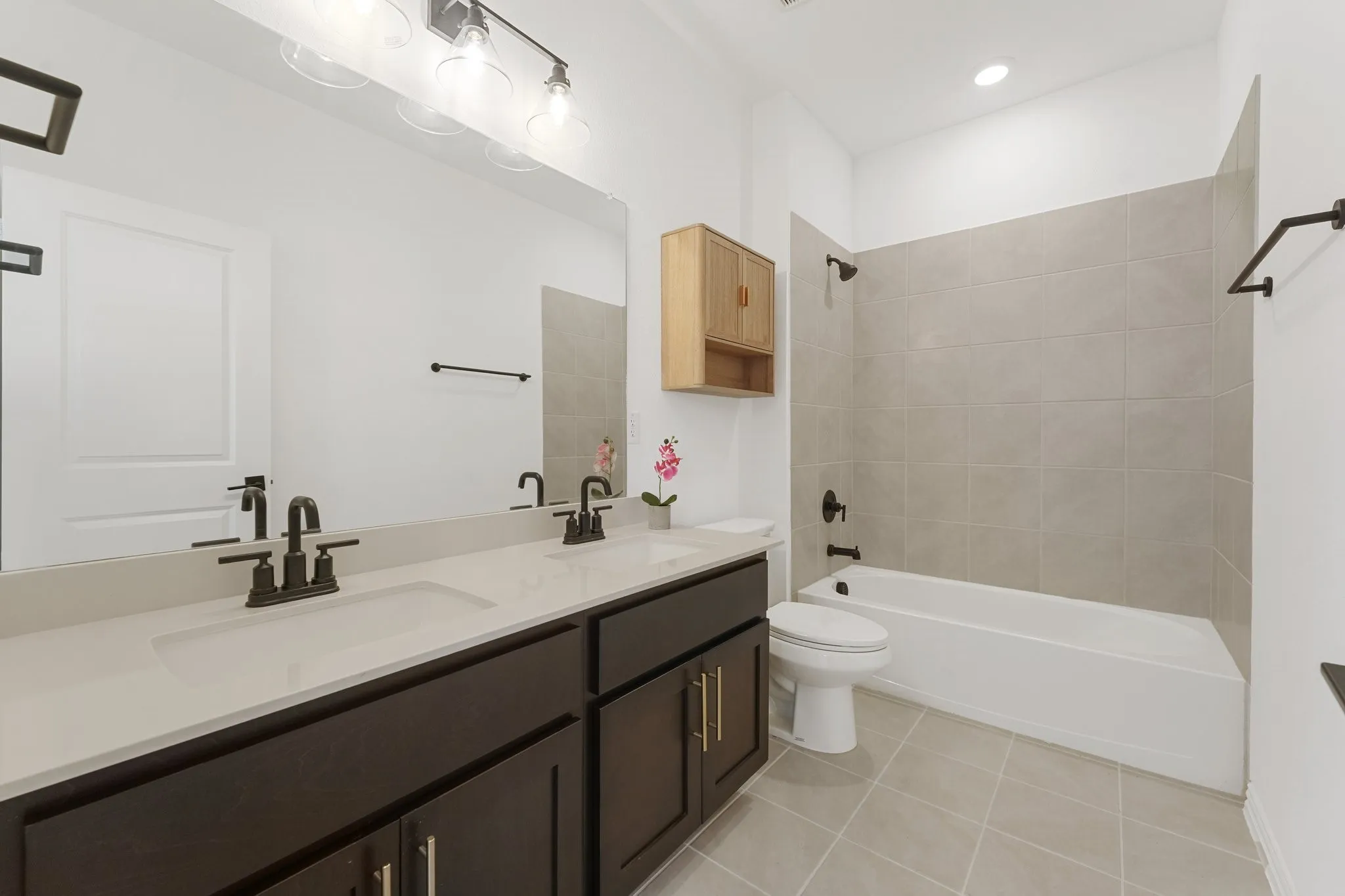 Single Family Residence For Sale in Denton County , 2313 Jack Rabbit Way, Northlake, Texas 76247, 4 Bedroom, 3 Bathroom, 2 Garage spaces, 2,388 Sqft, built in 2022, mls#21399600, Real Estate Agent in Northlake, Homes For Sale in Denton county, Homes For Sale in Northlake, Realtor in Northlake Texas, Real Estate Brokerage Independent Realty Texas, Luminita Cordes Realtor