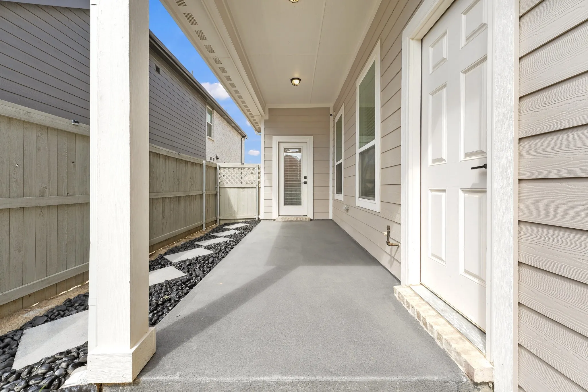 Single Family Residence For Sale in Denton County , 2313 Jack Rabbit Way, Northlake, Texas 76247, 4 Bedroom, 3 Bathroom, 2 Garage spaces, 2,388 Sqft, built in 2022, mls#21399600, Real Estate Agent in Northlake, Homes For Sale in Denton county, Homes For Sale in Northlake, Realtor in Northlake Texas, Real Estate Brokerage Independent Realty Texas, Luminita Cordes Realtor