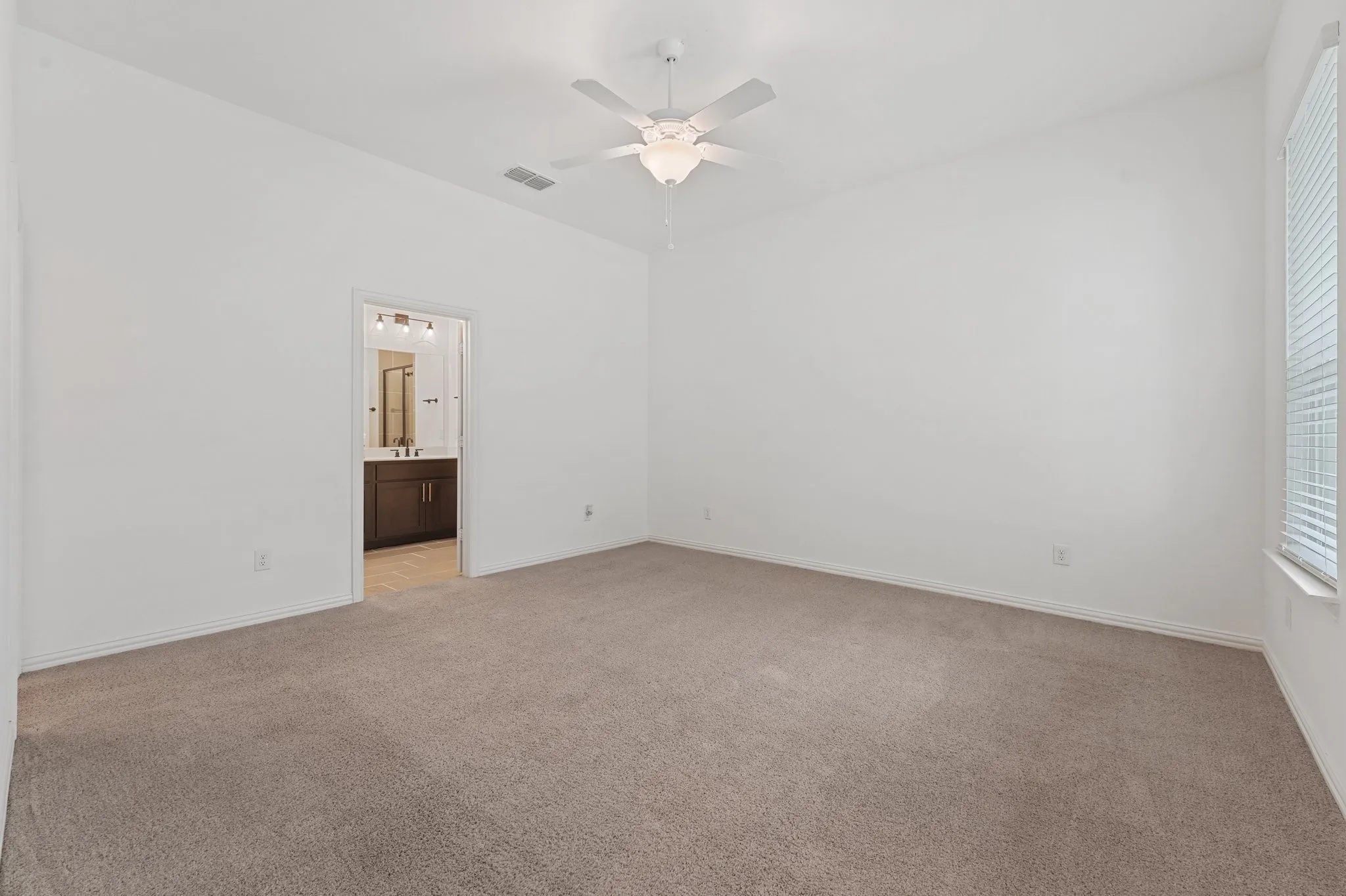 Single Family Residence For Sale in Denton County , 2313 Jack Rabbit Way, Northlake, Texas 76247, 4 Bedroom, 3 Bathroom, 2 Garage spaces, 2,388 Sqft, built in 2022, mls#21399600, Real Estate Agent in Northlake, Homes For Sale in Denton county, Homes For Sale in Northlake, Realtor in Northlake Texas, Real Estate Brokerage Independent Realty Texas, Luminita Cordes Realtor