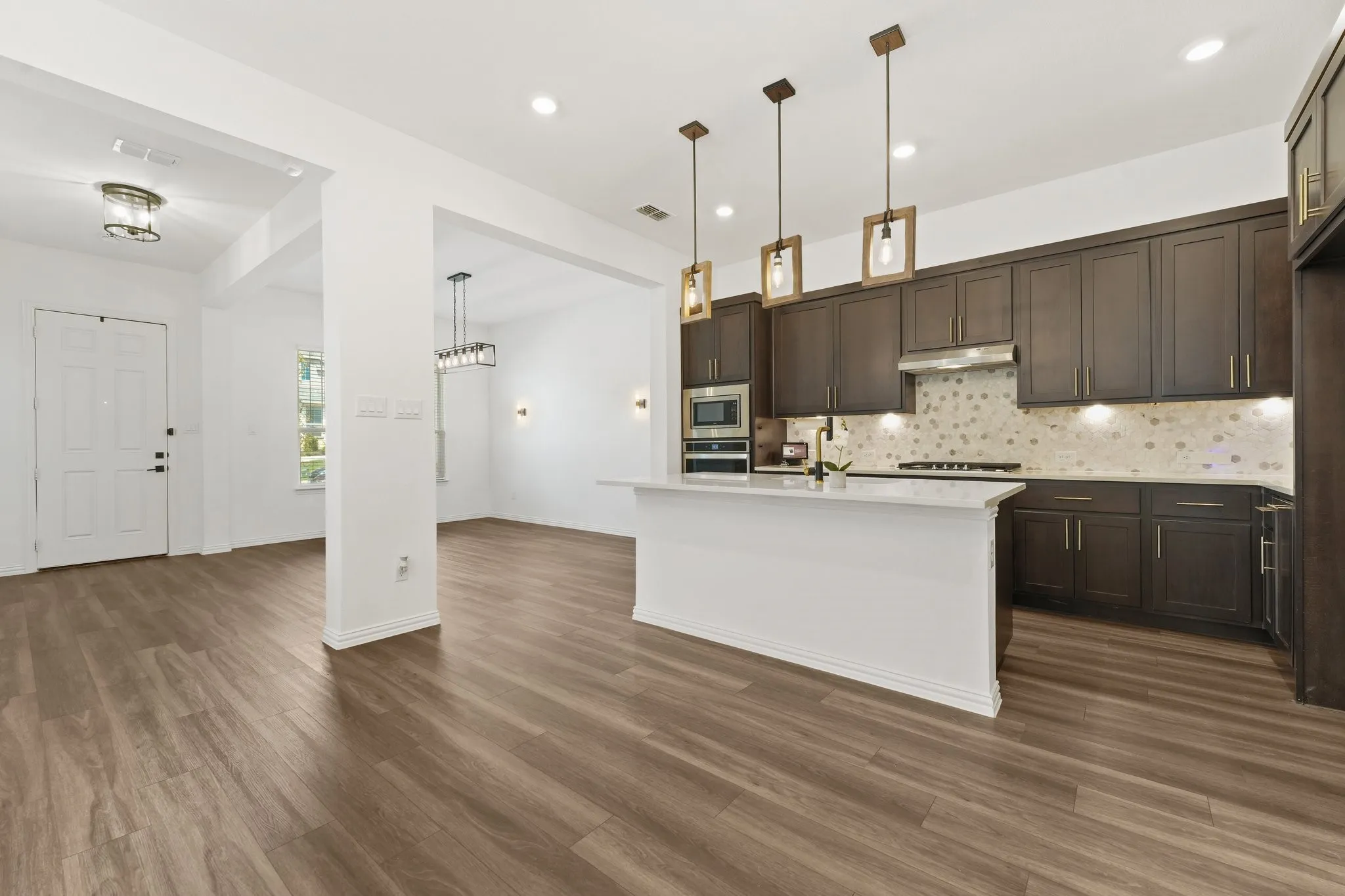 Single Family Residence For Sale in Denton County , 2313 Jack Rabbit Way, Northlake, Texas 76247, 4 Bedroom, 3 Bathroom, 2 Garage spaces, 2,388 Sqft, built in 2022, mls#21399600, Real Estate Agent in Northlake, Homes For Sale in Denton county, Homes For Sale in Northlake, Realtor in Northlake Texas, Real Estate Brokerage Independent Realty Texas, Luminita Cordes Realtor