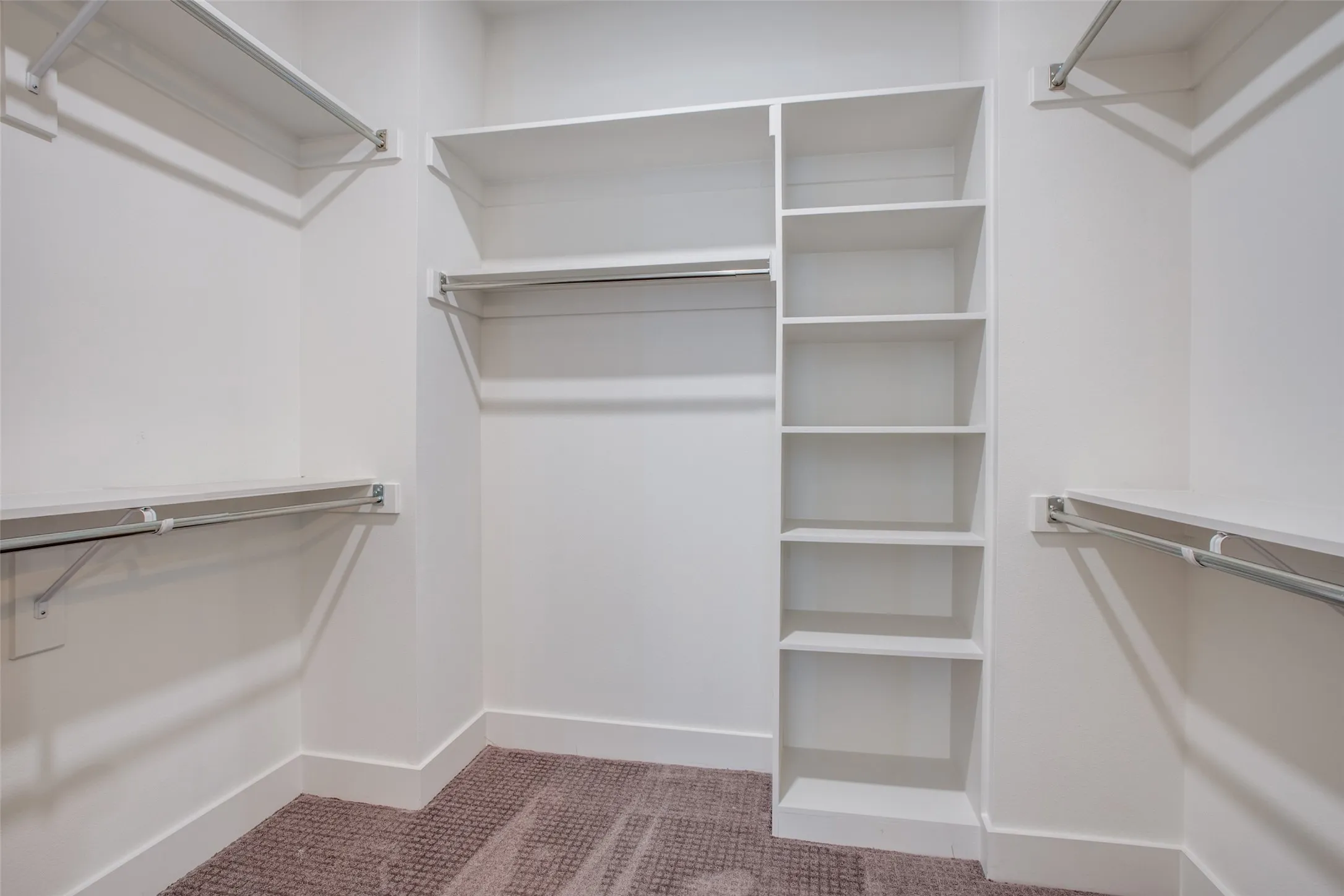 Townhouse For Rent in Dallas County , 4426 Cabell Drive 1204, Dallas, Texas 75204, 2 Bedroom, 3 Bathroom, 2 Garage spaces, 1,487 Sqft, built in 2019, mls#21400749, Real Estate Agent in Dallas, Homes For Rent in Dallas county, Homes For Rent in Dallas, Realtor in Dallas Texas, Real Estate Brokerage Independent Realty Texas, Luminita Cordes Realtor