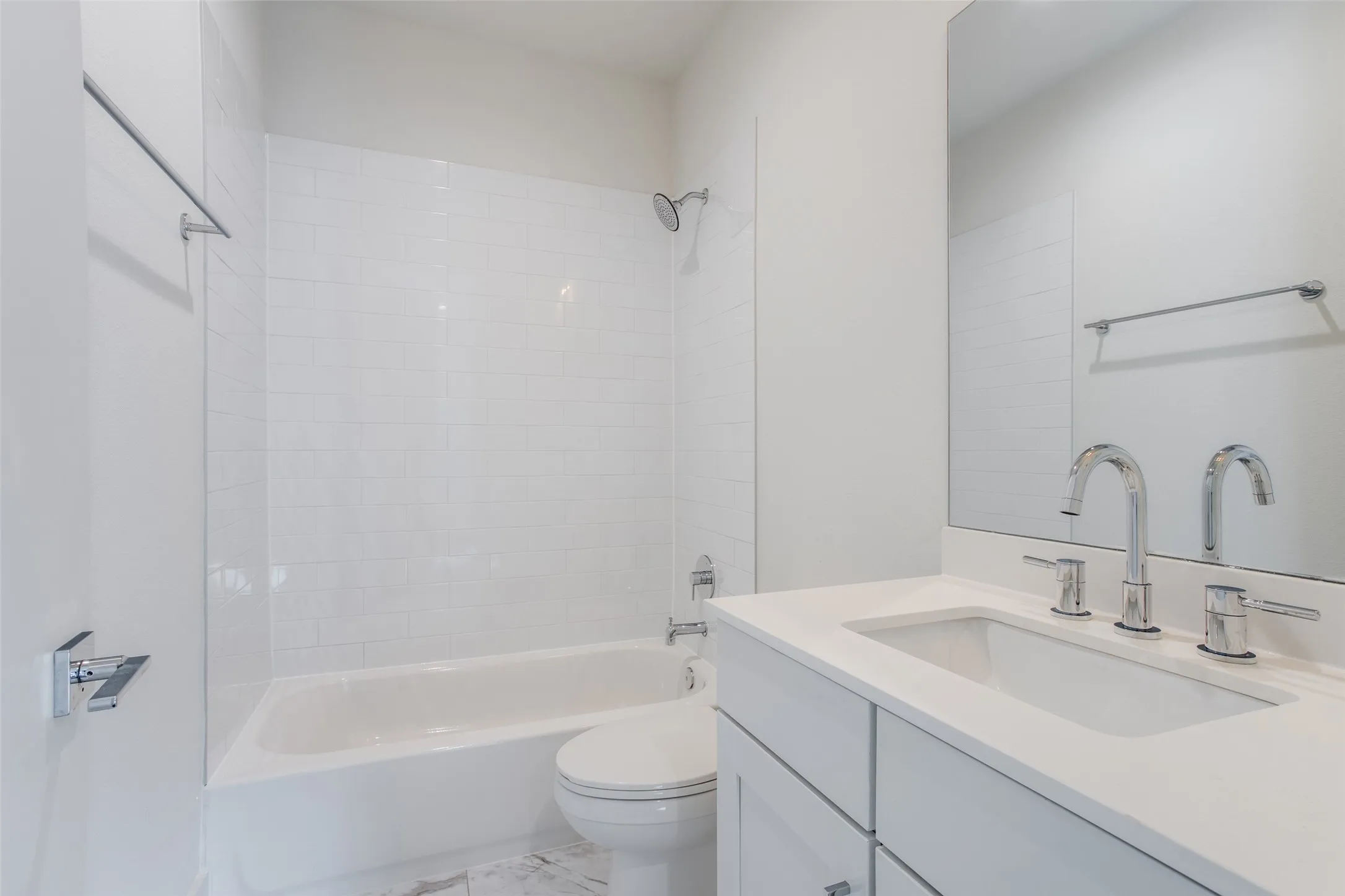 Townhouse For Rent in Dallas County , 4426 Cabell Drive 1204, Dallas, Texas 75204, 2 Bedroom, 3 Bathroom, 2 Garage spaces, 1,487 Sqft, built in 2019, mls#21400749, Real Estate Agent in Dallas, Homes For Rent in Dallas county, Homes For Rent in Dallas, Realtor in Dallas Texas, Real Estate Brokerage Independent Realty Texas, Luminita Cordes Realtor