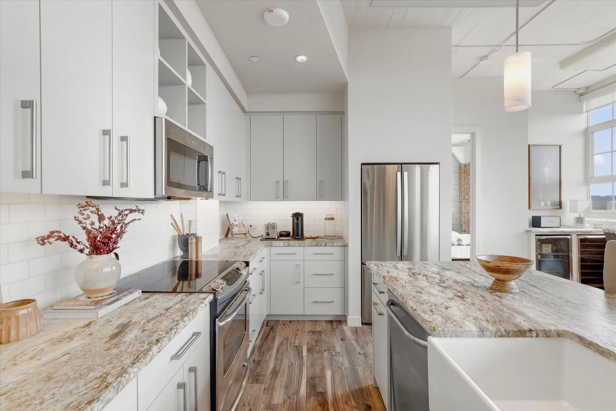 Condominium For Sale in Tarrant County , 2600 W 7th Street 1521, Fort Worth, Texas 76107, 2 Bedroom, 3 Bathroom, 2 Garage spaces, 1,654 Sqft, built in 1928, mls#21397534, Real Estate Agent in Fort Worth, Homes For Sale in Tarrant county, Homes For Sale in Fort Worth, Realtor in Fort Worth Texas, Real Estate Brokerage Independent Realty Texas, Luminita Cordes Realtor