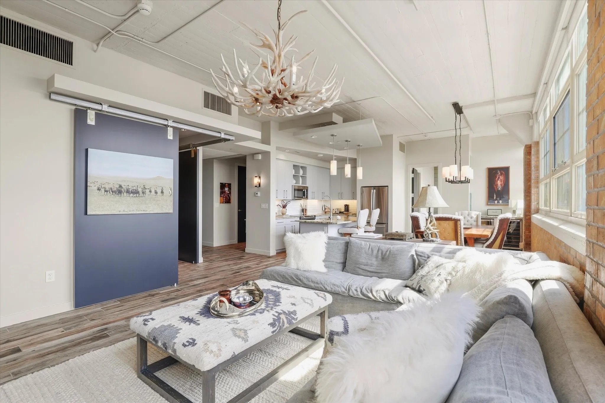 Condominium For Sale in Tarrant County , 2600 W 7th Street 1521, Fort Worth, Texas 76107, 2 Bedroom, 3 Bathroom, 2 Garage spaces, 1,654 Sqft, built in 1928, mls#21397534, Real Estate Agent in Fort Worth, Homes For Sale in Tarrant county, Homes For Sale in Fort Worth, Realtor in Fort Worth Texas, Real Estate Brokerage Independent Realty Texas, Luminita Cordes Realtor