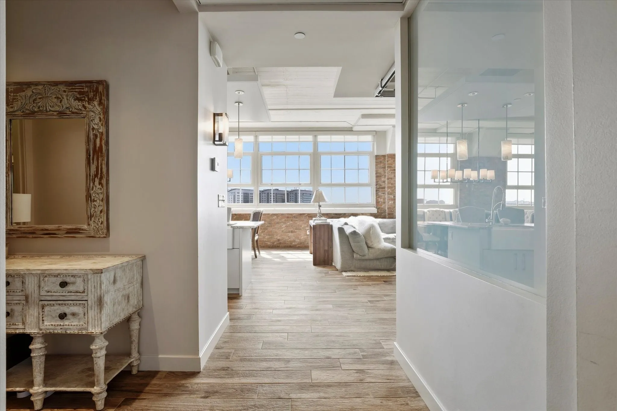 Condominium For Sale in Tarrant County , 2600 W 7th Street 1521, Fort Worth, Texas 76107, 2 Bedroom, 3 Bathroom, 2 Garage spaces, 1,654 Sqft, built in 1928, mls#21397534, Real Estate Agent in Fort Worth, Homes For Sale in Tarrant county, Homes For Sale in Fort Worth, Realtor in Fort Worth Texas, Real Estate Brokerage Independent Realty Texas, Luminita Cordes Realtor