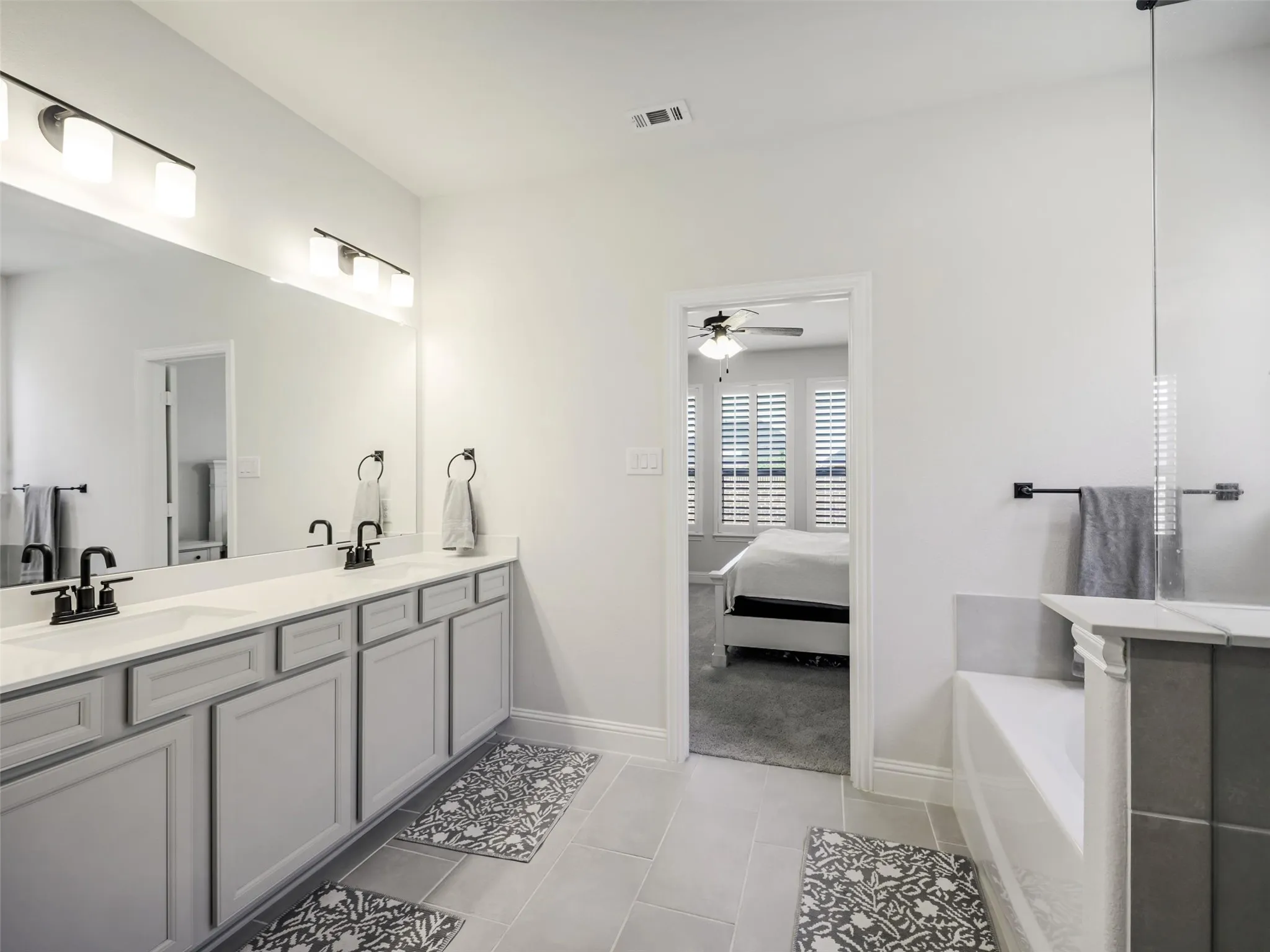 Single Family Residence For Sale in Denton County , 1708 Canals Drive, Little Elm, Texas 75068, 4 Bedroom, 3 Bathroom, 2 Garage spaces, 3,074 Sqft, built in 2024, mls#21399879, Real Estate Agent in Little Elm, Homes For Sale in Denton county, Homes For Sale in Little Elm, Realtor in Little Elm Texas, Real Estate Brokerage Independent Realty Texas, Luminita Cordes Realtor
