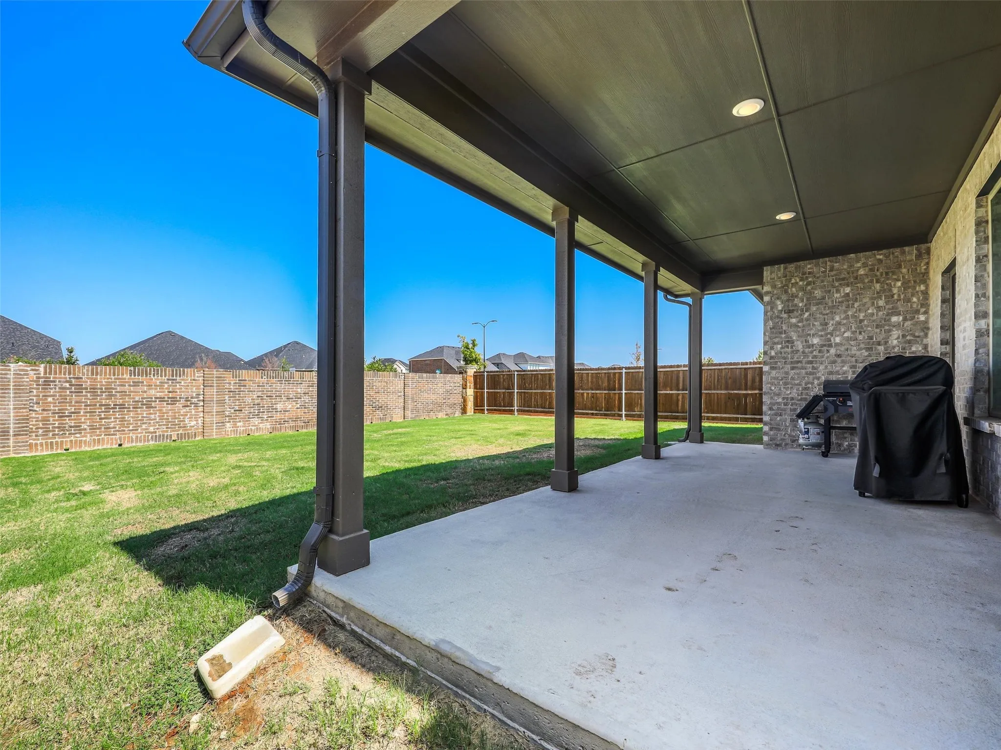 Single Family Residence For Sale in Denton County , 1708 Canals Drive, Little Elm, Texas 75068, 4 Bedroom, 3 Bathroom, 2 Garage spaces, 3,074 Sqft, built in 2024, mls#21399879, Real Estate Agent in Little Elm, Homes For Sale in Denton county, Homes For Sale in Little Elm, Realtor in Little Elm Texas, Real Estate Brokerage Independent Realty Texas, Luminita Cordes Realtor