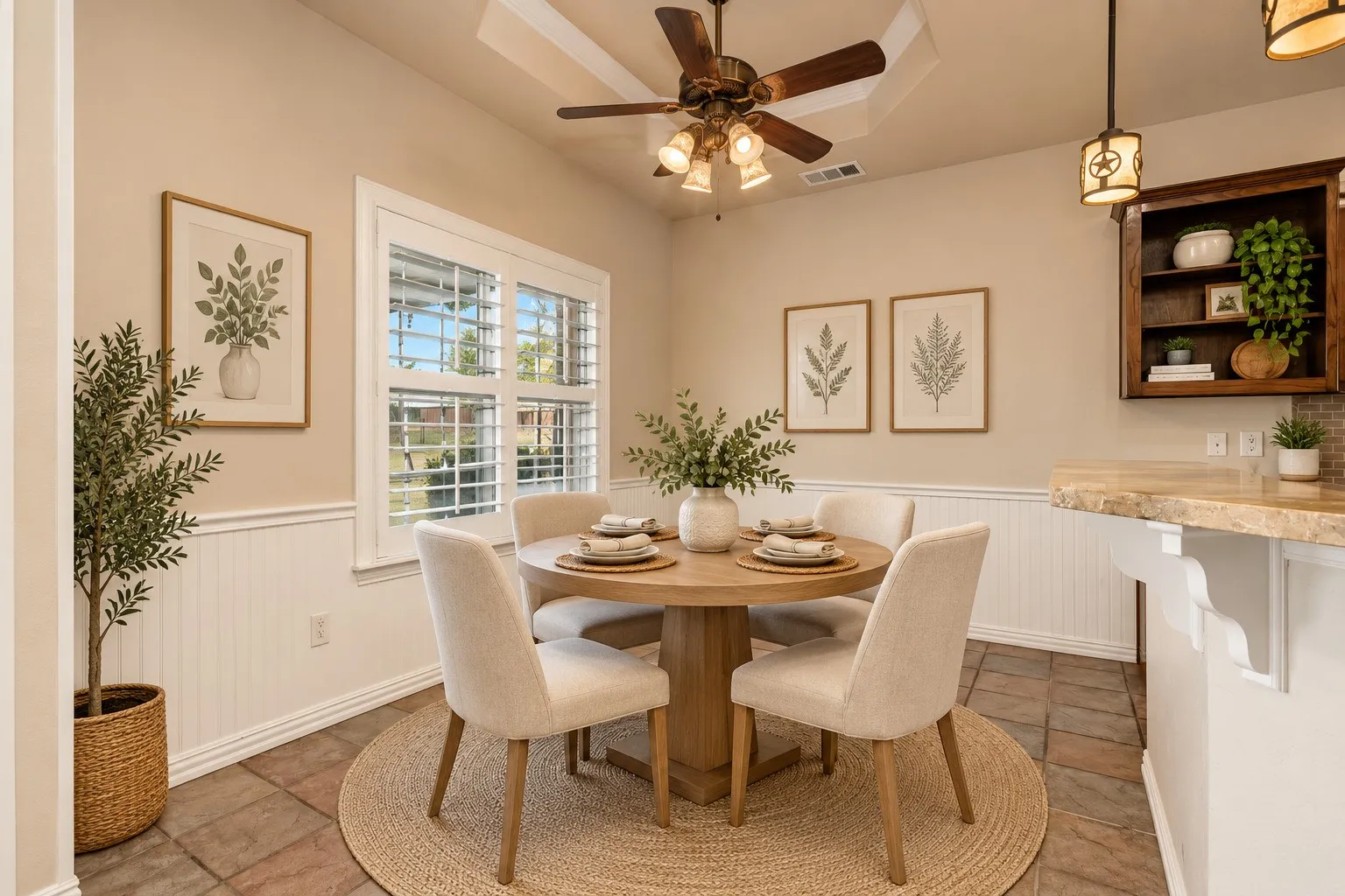 Breakfast area virtually staged