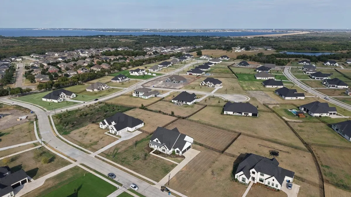 Single Family Residence For Sale in Dallas County , 262 Vidrio Drive, Sunnyvale, Texas 75182, 4 Bedroom, 5 Bathroom, 4 Garage spaces, 4,202 Sqft, built in 2024, mls#21399949, Real Estate Agent in Sunnyvale, Homes For Sale in Dallas county, Homes For Sale in Sunnyvale, Realtor in Sunnyvale Texas, Real Estate Brokerage Independent Realty Texas, Luminita Cordes Realtor