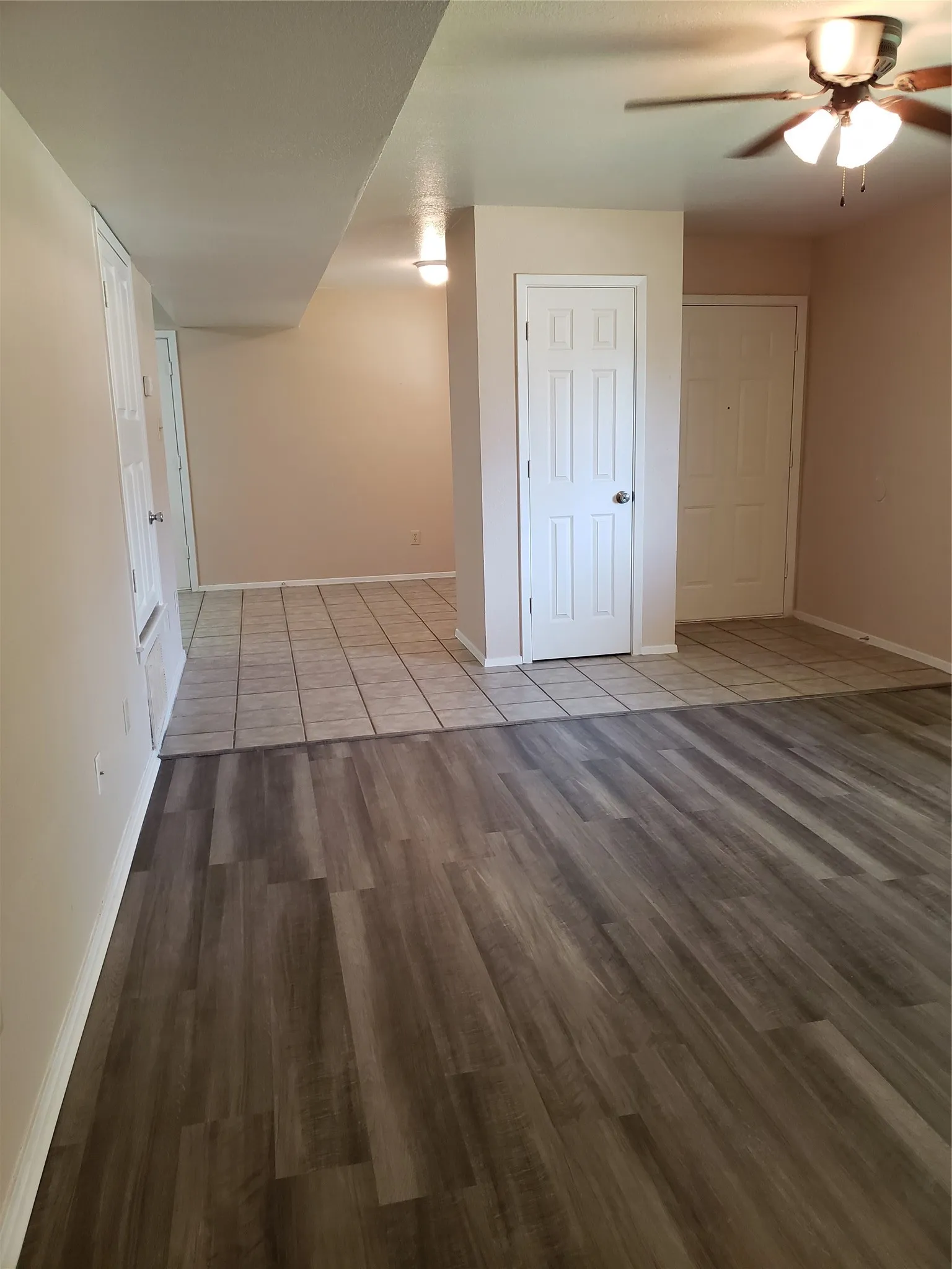 Single Family Residence For Sale in Mc Lennan County , 102 Avenue G, Lacy Lakeview, Texas 76705, 3 Bedroom, 1 Bathroom, 1 Garage spaces, 1,025 Sqft, built in 1994, mls#21400750, Real Estate Agent in Lacy Lakeview, Homes For Sale in Mc Lennan county, Homes For Sale in Lacy Lakeview, Realtor in Lacy Lakeview Texas, Real Estate Brokerage Independent Realty Texas, Luminita Cordes Realtor