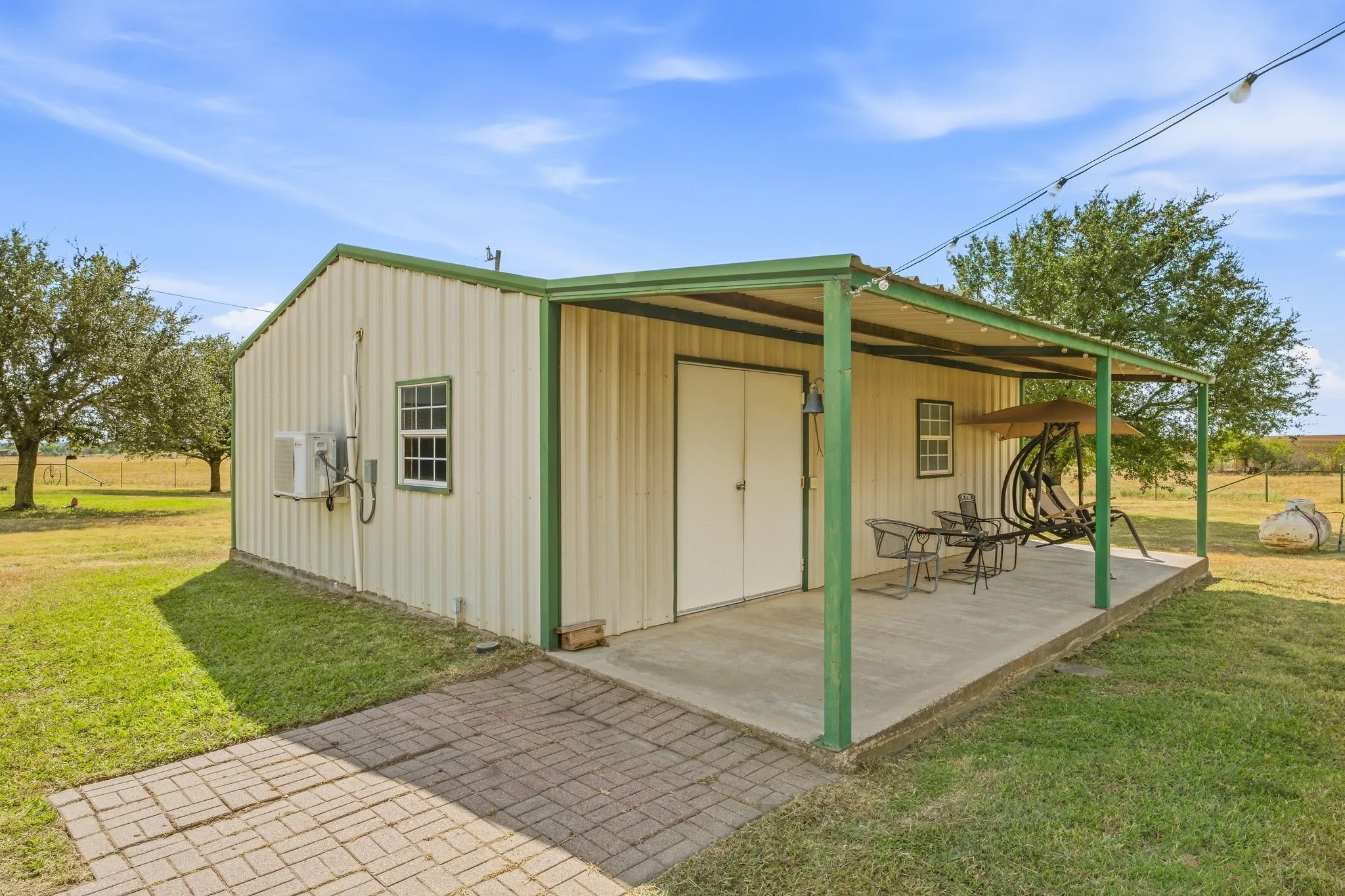 Farm For Sale in Erath County , 10392 US Highway 67, Stephenville, Texas 76401, 5 Bedroom, 4 Bathroom, 2 Garage spaces, 3,406 Sqft, built in 1977, mls#21399680, Real Estate Agent in Stephenville, Homes For Sale in Erath county, Homes For Sale in Stephenville, Realtor in Stephenville Texas, Real Estate Brokerage Independent Realty Texas, Luminita Cordes Realtor