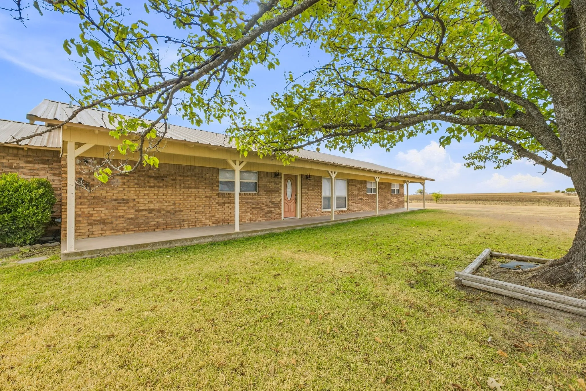 Farm For Sale in Erath County , 10392 US Highway 67, Stephenville, Texas 76401, 5 Bedroom, 4 Bathroom, 2 Garage spaces, 3,406 Sqft, built in 1977, mls#21399680, Real Estate Agent in Stephenville, Homes For Sale in Erath county, Homes For Sale in Stephenville, Realtor in Stephenville Texas, Real Estate Brokerage Independent Realty Texas, Luminita Cordes Realtor