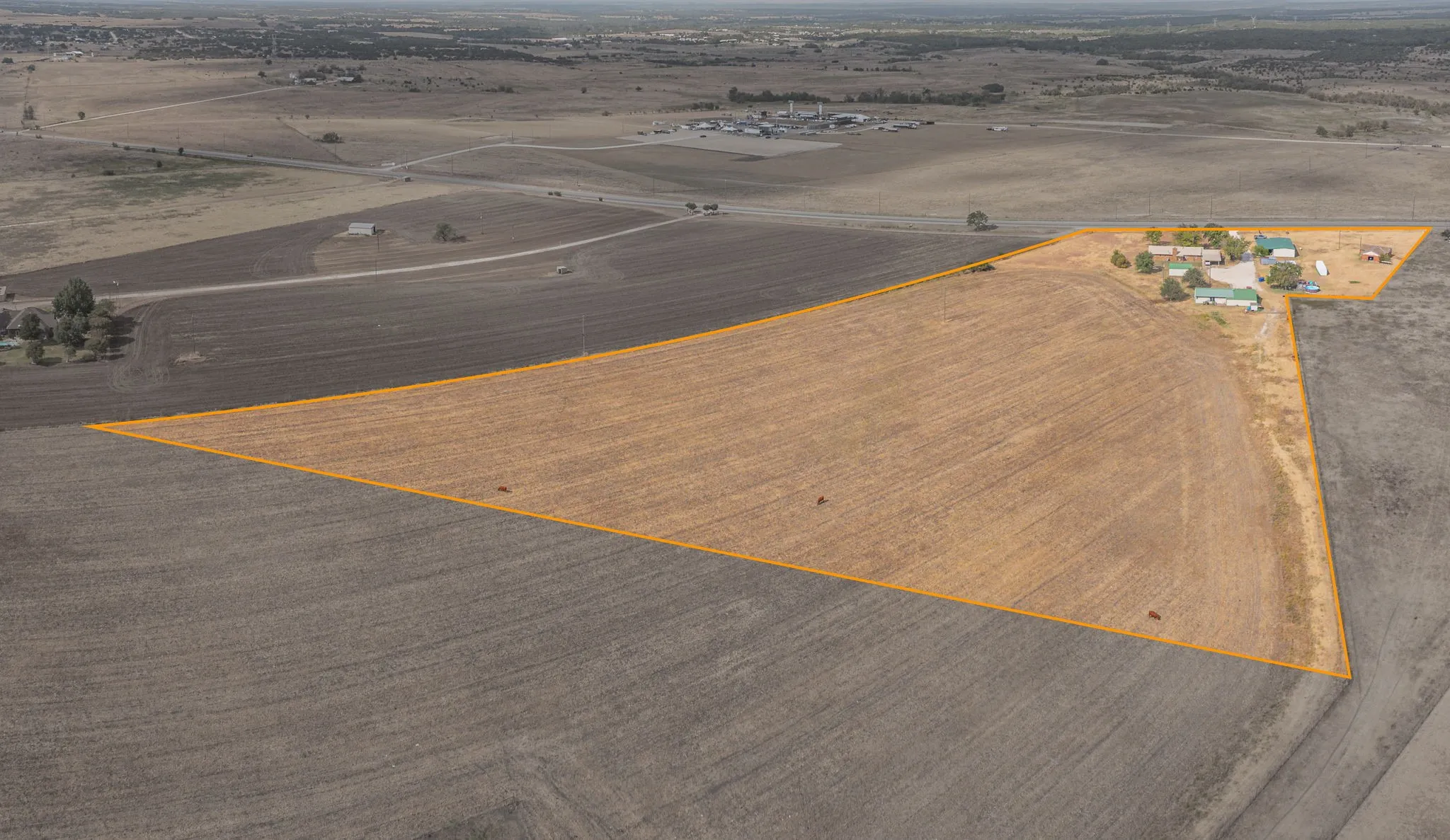 Farm For Sale in Erath County , 10392 US Highway 67, Stephenville, Texas 76401, 5 Bedroom, 4 Bathroom, 2 Garage spaces, 3,406 Sqft, built in 1977, mls#21399680, Real Estate Agent in Stephenville, Homes For Sale in Erath county, Homes For Sale in Stephenville, Realtor in Stephenville Texas, Real Estate Brokerage Independent Realty Texas, Luminita Cordes Realtor