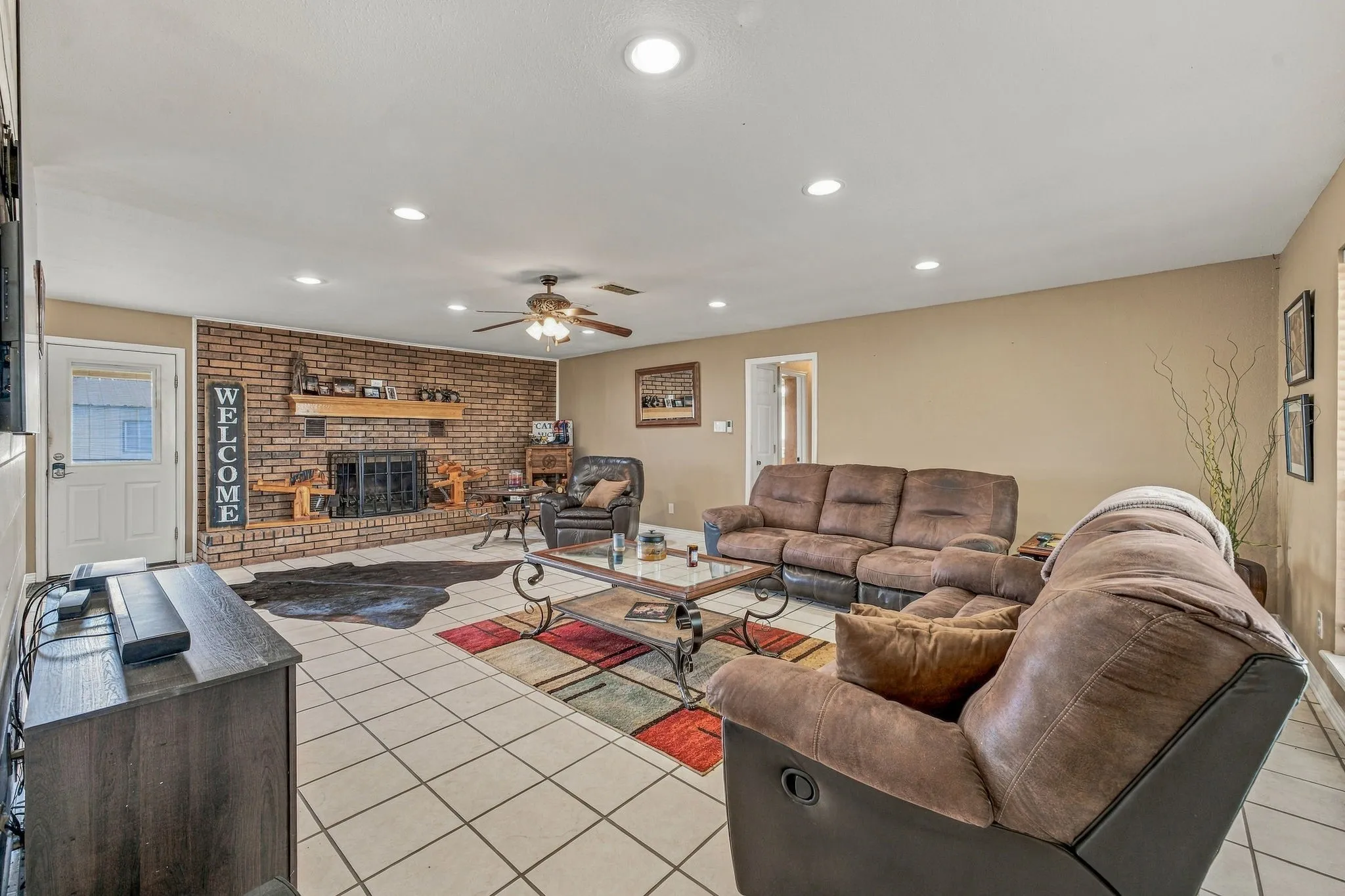 Farm For Sale in Erath County , 10392 US Highway 67, Stephenville, Texas 76401, 5 Bedroom, 4 Bathroom, 2 Garage spaces, 3,406 Sqft, built in 1977, mls#21399680, Real Estate Agent in Stephenville, Homes For Sale in Erath county, Homes For Sale in Stephenville, Realtor in Stephenville Texas, Real Estate Brokerage Independent Realty Texas, Luminita Cordes Realtor