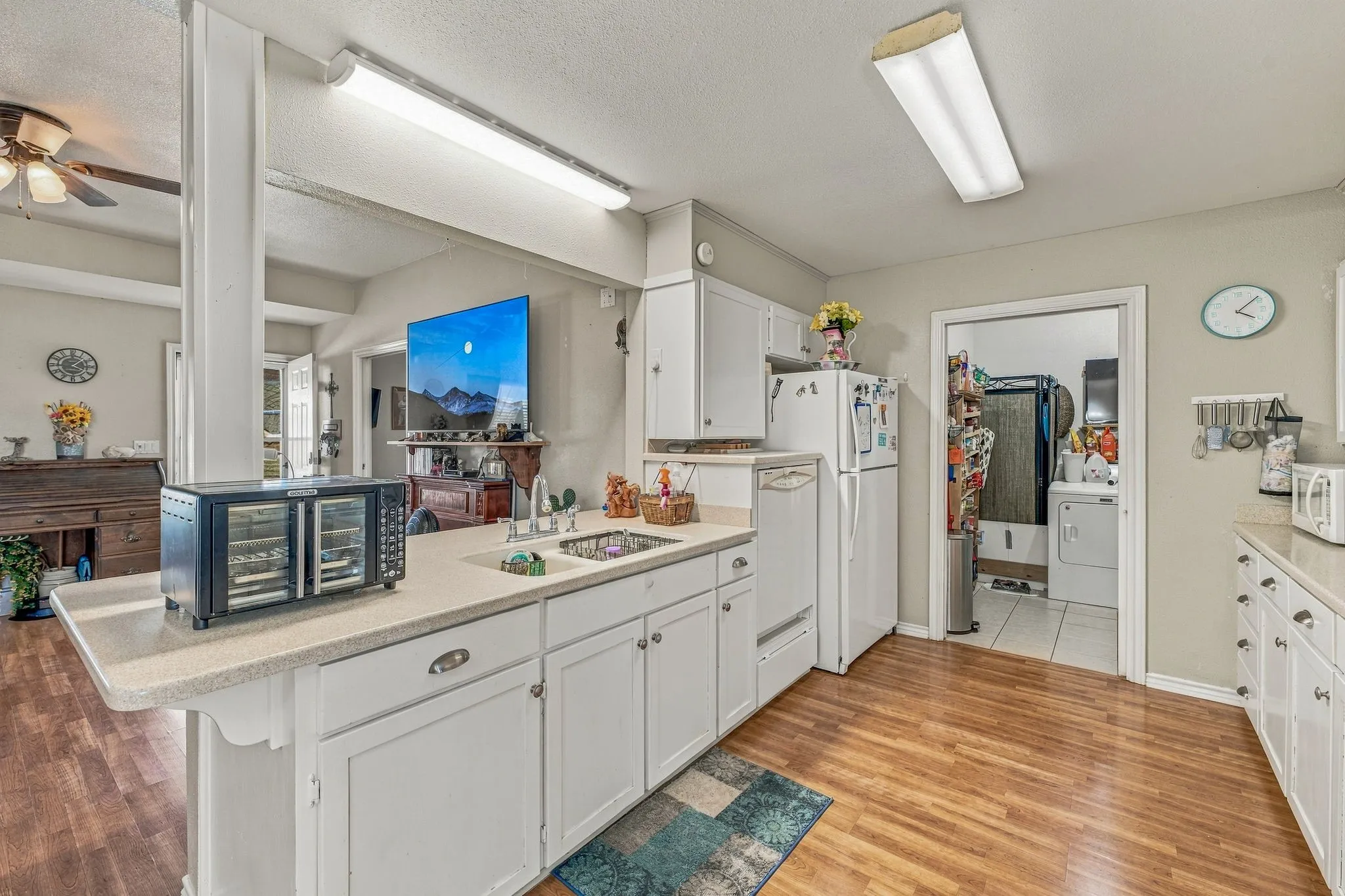 Farm For Sale in Erath County , 10392 US Highway 67, Stephenville, Texas 76401, 5 Bedroom, 4 Bathroom, 2 Garage spaces, 3,406 Sqft, built in 1977, mls#21399680, Real Estate Agent in Stephenville, Homes For Sale in Erath county, Homes For Sale in Stephenville, Realtor in Stephenville Texas, Real Estate Brokerage Independent Realty Texas, Luminita Cordes Realtor