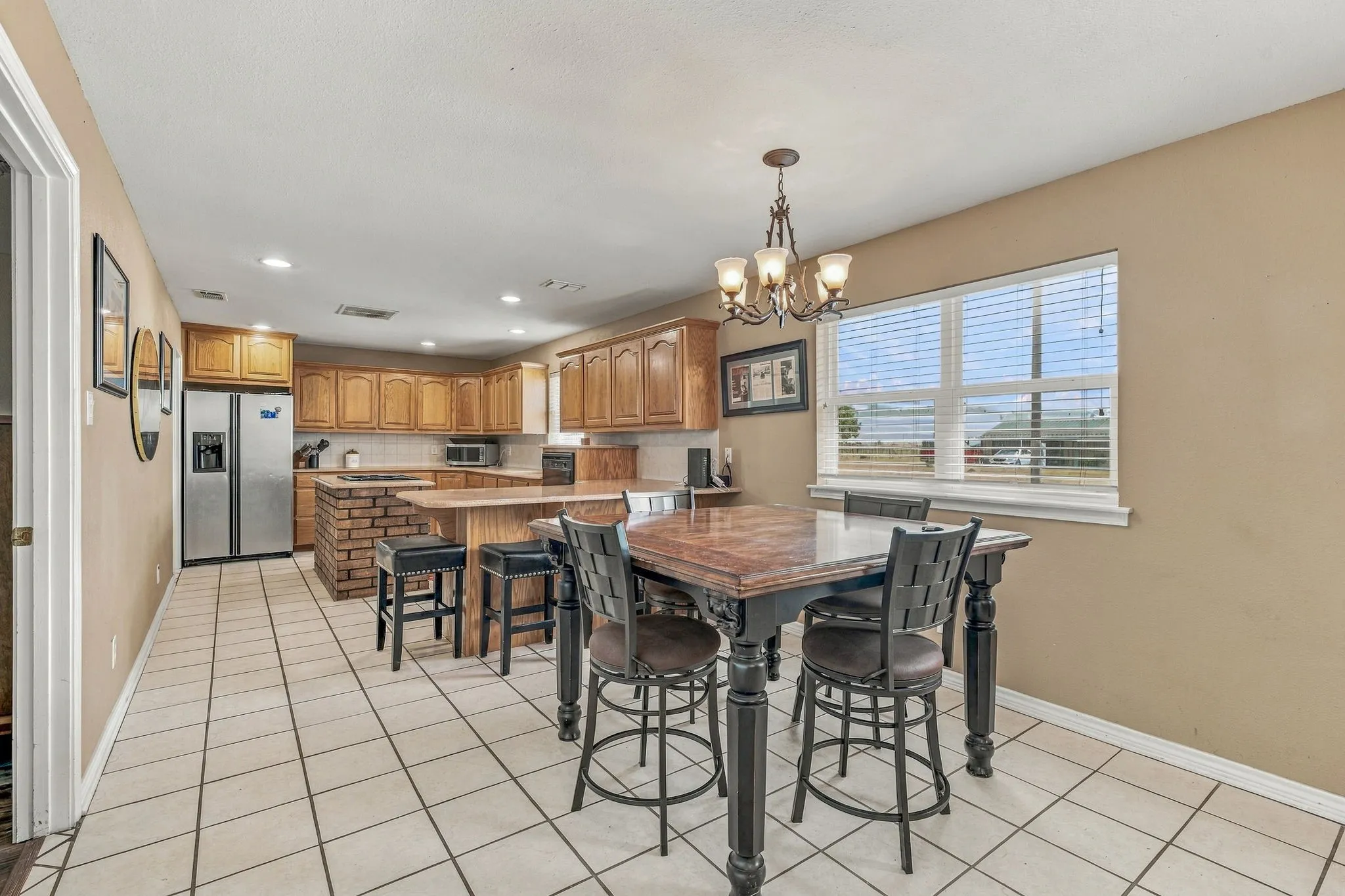 Farm For Sale in Erath County , 10392 US Highway 67, Stephenville, Texas 76401, 5 Bedroom, 4 Bathroom, 2 Garage spaces, 3,406 Sqft, built in 1977, mls#21399680, Real Estate Agent in Stephenville, Homes For Sale in Erath county, Homes For Sale in Stephenville, Realtor in Stephenville Texas, Real Estate Brokerage Independent Realty Texas, Luminita Cordes Realtor
