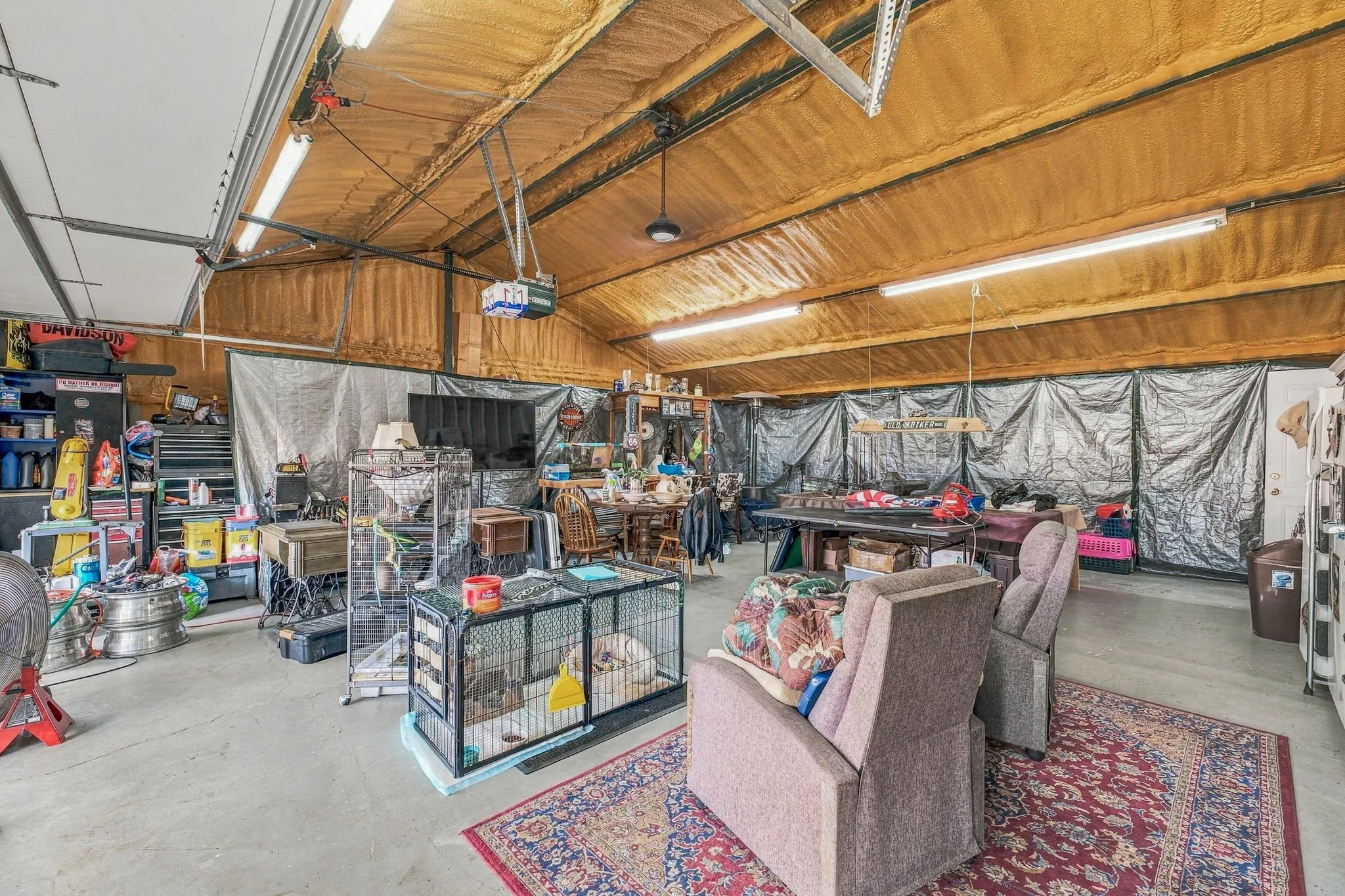 Farm For Sale in Erath County , 10392 US Highway 67, Stephenville, Texas 76401, 5 Bedroom, 4 Bathroom, 2 Garage spaces, 3,406 Sqft, built in 1977, mls#21399680, Real Estate Agent in Stephenville, Homes For Sale in Erath county, Homes For Sale in Stephenville, Realtor in Stephenville Texas, Real Estate Brokerage Independent Realty Texas, Luminita Cordes Realtor