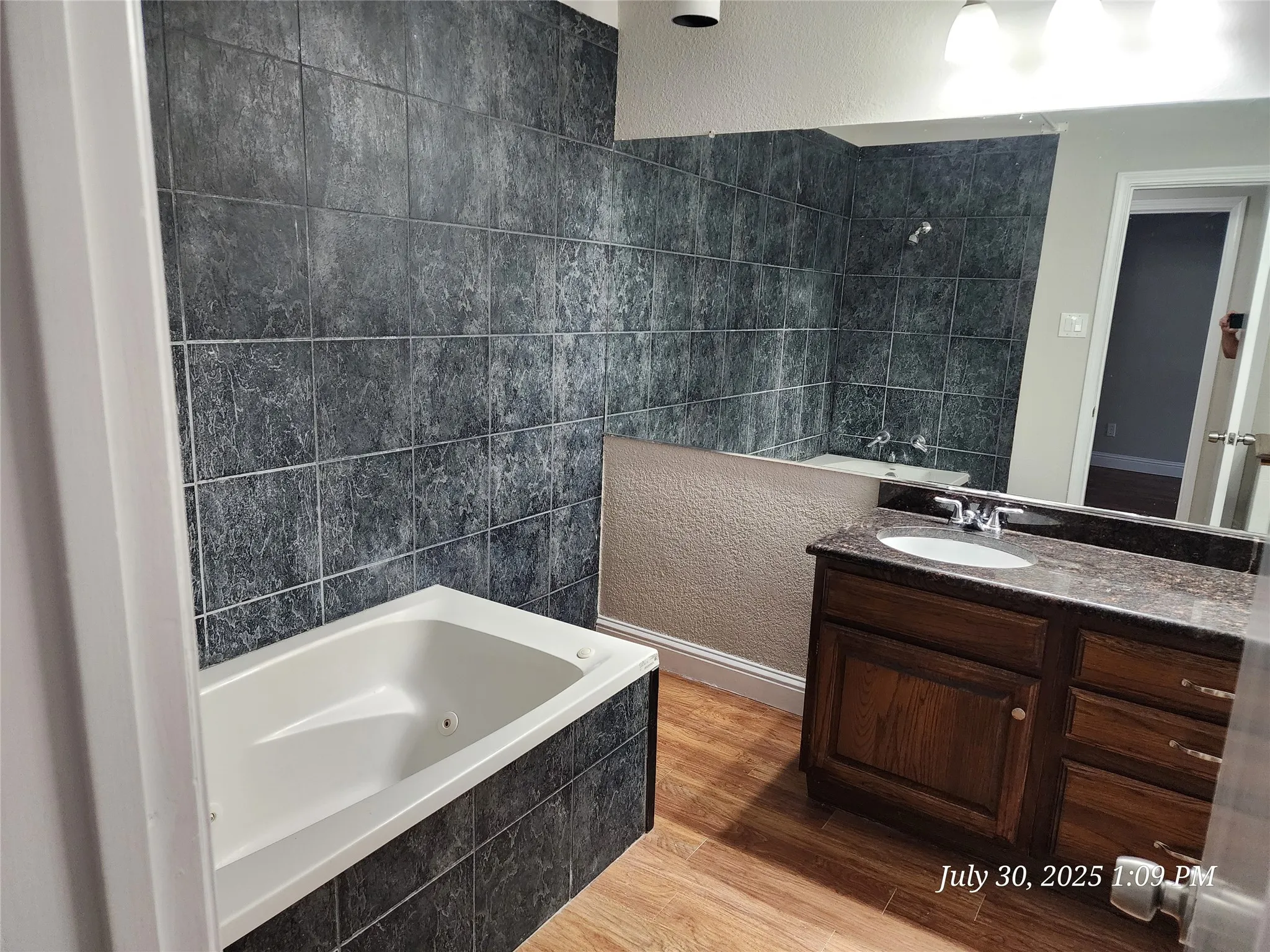 Condominium For Rent in Tarrant County , 1308 Memory Lane 5114, Arlington, Texas 76011, 2 Bedroom, 1 Bathroom, Garage spaces, 963 Sqft, built in 1983, mls#21387390, Real Estate Agent in Arlington, Homes For Rent in Tarrant county, Homes For Rent in Arlington, Realtor in Arlington Texas, Real Estate Brokerage Independent Realty Texas, Luminita Cordes Realtor