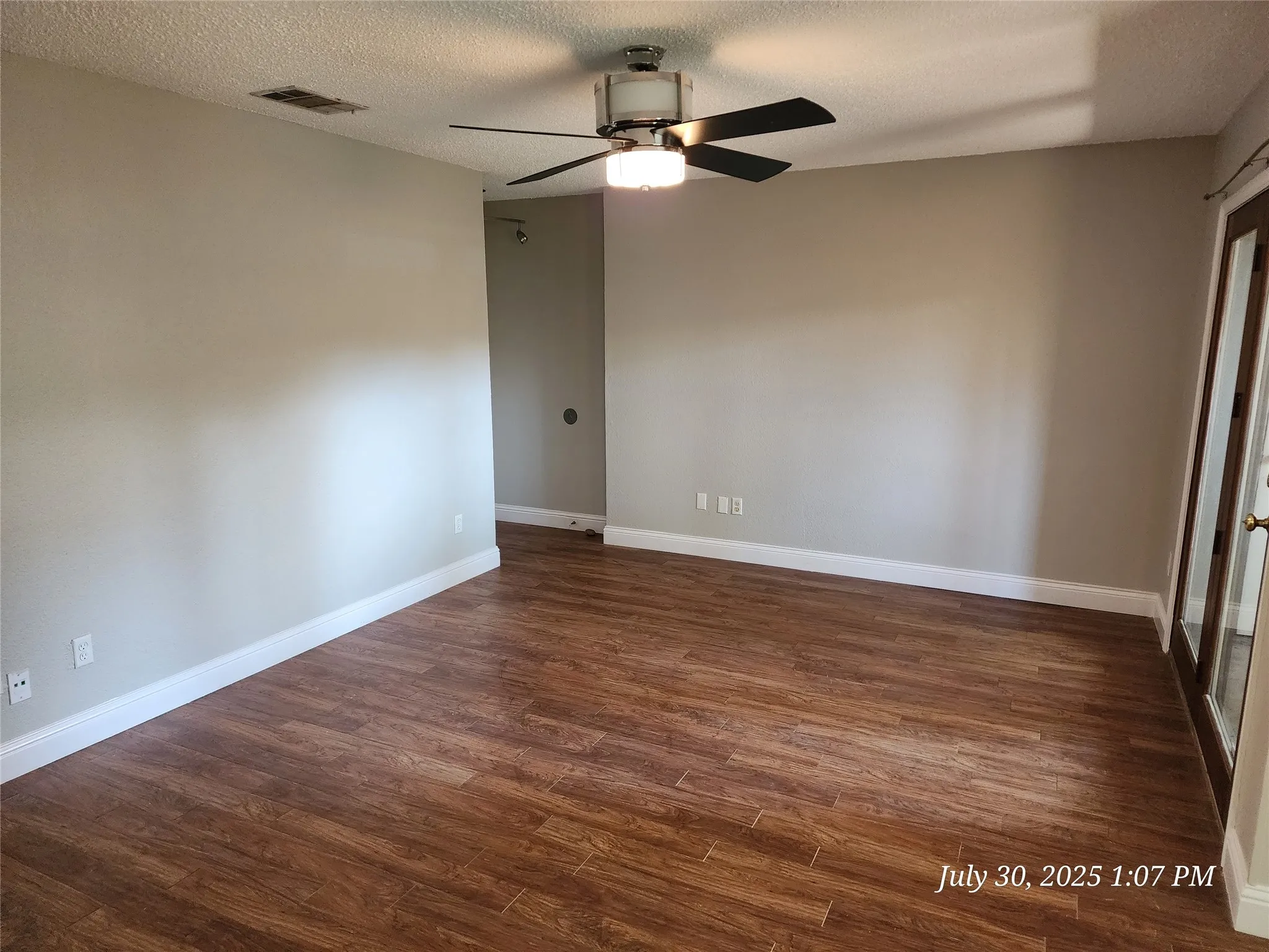 Condominium For Rent in Tarrant County , 1308 Memory Lane 5114, Arlington, Texas 76011, 2 Bedroom, 1 Bathroom, Garage spaces, 963 Sqft, built in 1983, mls#21387390, Real Estate Agent in Arlington, Homes For Rent in Tarrant county, Homes For Rent in Arlington, Realtor in Arlington Texas, Real Estate Brokerage Independent Realty Texas, Luminita Cordes Realtor