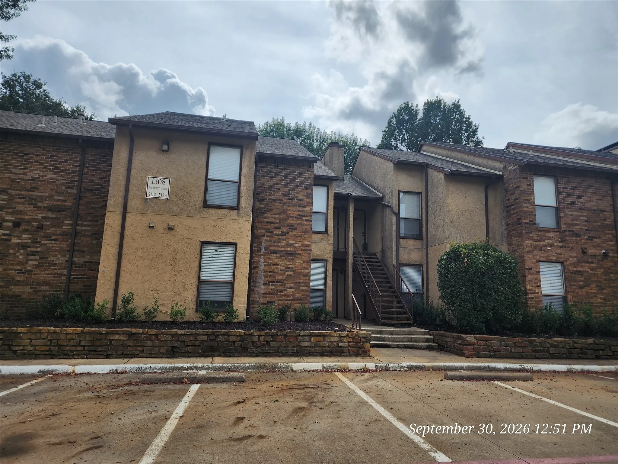 Condominium For Rent in Tarrant County , 1308 Memory Lane 5114, Arlington, Texas 76011, 2 Bedroom, 1 Bathroom, Garage spaces, 963 Sqft, built in 1983, mls#21387390, Real Estate Agent in Arlington, Homes For Rent in Tarrant county, Homes For Rent in Arlington, Realtor in Arlington Texas, Real Estate Brokerage Independent Realty Texas, Luminita Cordes Realtor