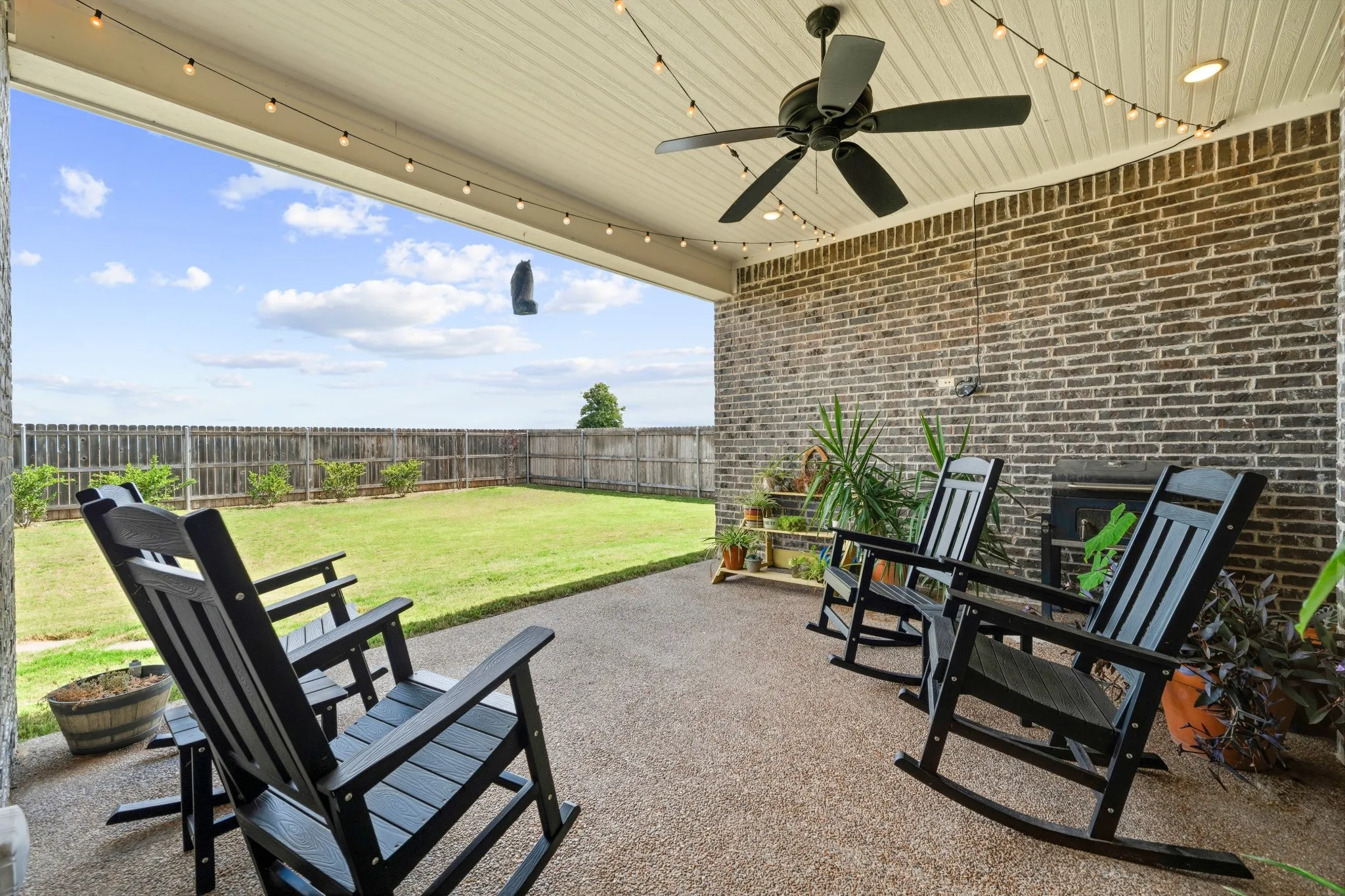 Single Family Residence For Sale in Mc Lennan County , 2108 Stinson Court, Lorena, Texas 76655, 4 Bedroom, 3 Bathroom, 2 Garage spaces, 2,297 Sqft, built in 2021, mls#21397070, Real Estate Agent in Lorena, Homes For Sale in Mc Lennan county, Homes For Sale in Lorena, Realtor in Lorena Texas, Real Estate Brokerage Independent Realty Texas, Luminita Cordes Realtor