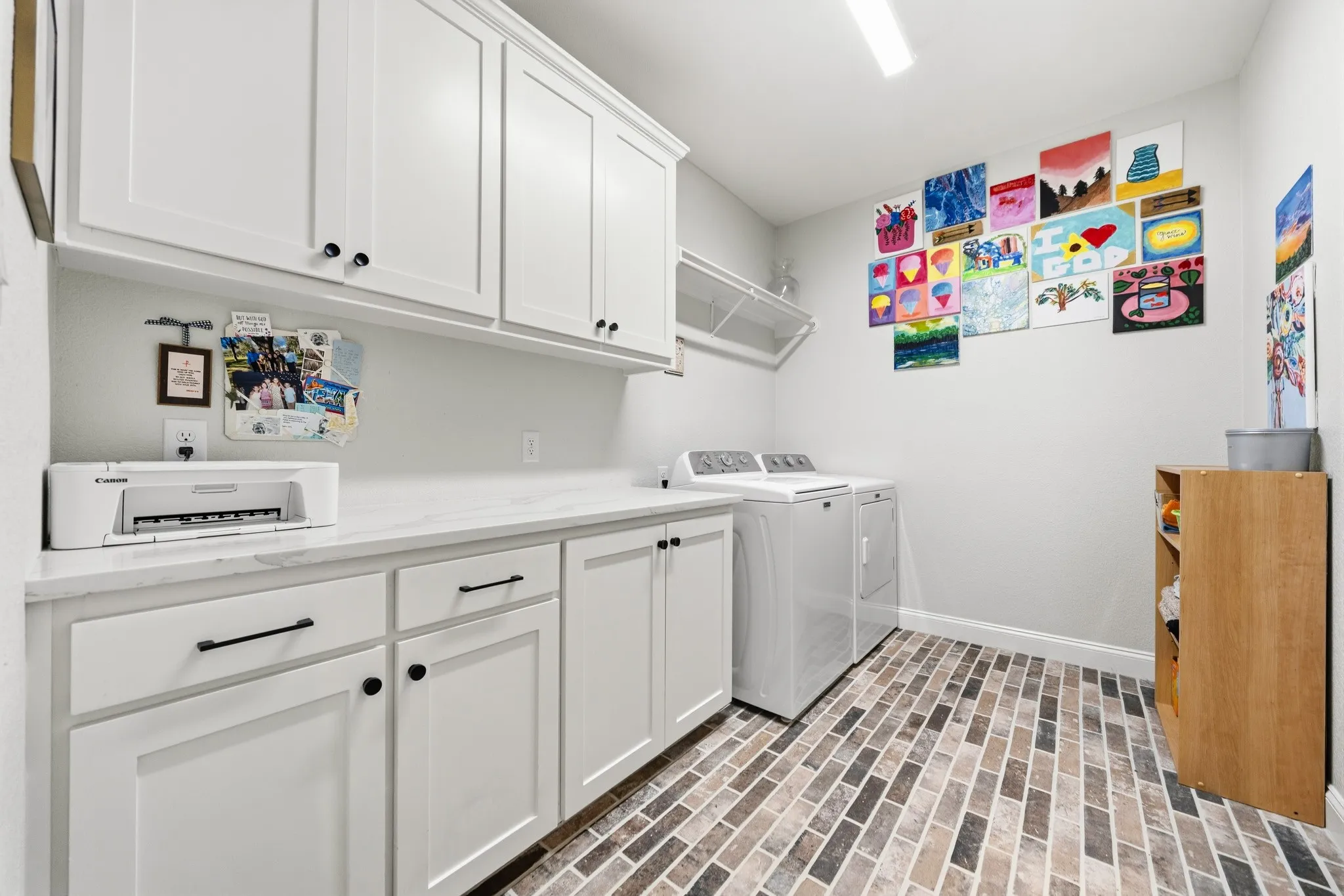 Single Family Residence For Sale in Mc Lennan County , 2108 Stinson Court, Lorena, Texas 76655, 4 Bedroom, 3 Bathroom, 2 Garage spaces, 2,297 Sqft, built in 2021, mls#21397070, Real Estate Agent in Lorena, Homes For Sale in Mc Lennan county, Homes For Sale in Lorena, Realtor in Lorena Texas, Real Estate Brokerage Independent Realty Texas, Luminita Cordes Realtor