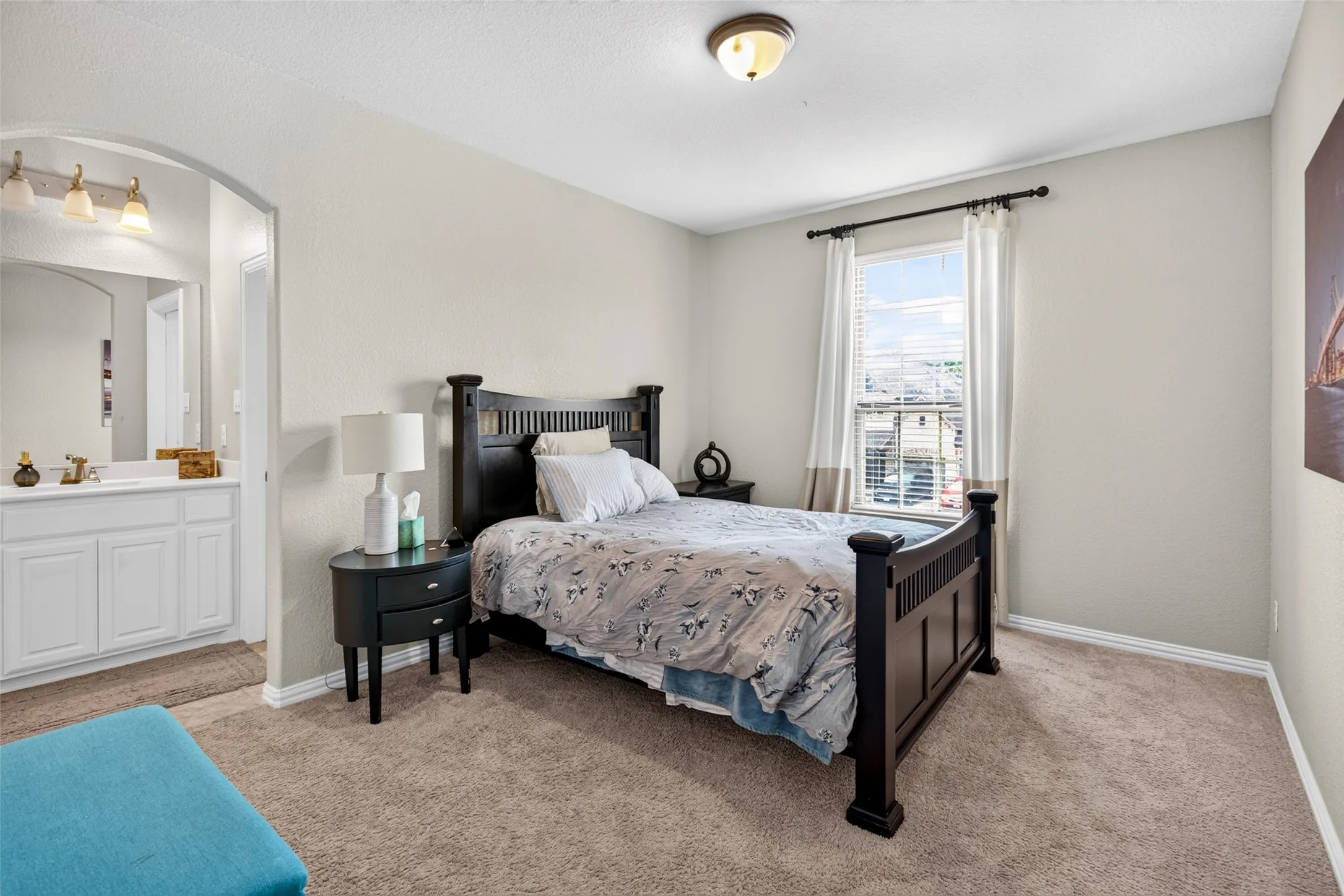 Single Family Residence For Sale in Tarrant County , 2705 Sky Ridge Road, Arlington, Texas 76001, 5 Bedroom, 5 Bathroom, 2 Garage spaces, 4,332 Sqft, built in 2016, mls#21400759, Real Estate Agent in Arlington, Homes For Sale in Tarrant county, Homes For Sale in Arlington, Realtor in Arlington Texas, Real Estate Brokerage Independent Realty Texas, Luminita Cordes Realtor