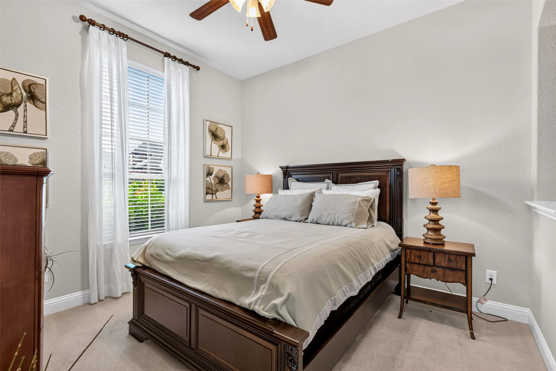 Single Family Residence For Sale in Tarrant County , 2705 Sky Ridge Road, Arlington, Texas 76001, 5 Bedroom, 5 Bathroom, 2 Garage spaces, 4,332 Sqft, built in 2016, mls#21400759, Real Estate Agent in Arlington, Homes For Sale in Tarrant county, Homes For Sale in Arlington, Realtor in Arlington Texas, Real Estate Brokerage Independent Realty Texas, Luminita Cordes Realtor