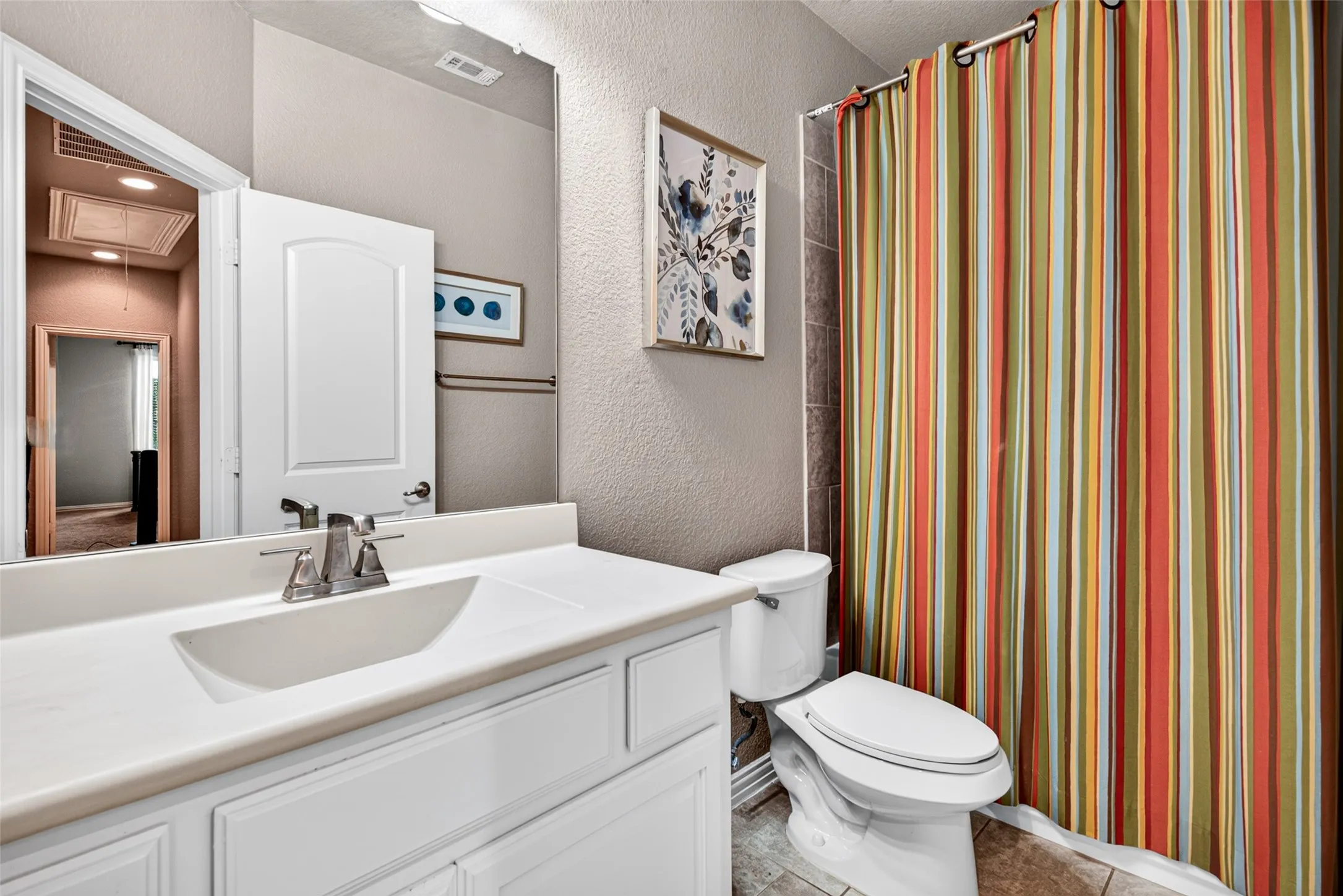 Single Family Residence For Sale in Tarrant County , 2705 Sky Ridge Road, Arlington, Texas 76001, 5 Bedroom, 5 Bathroom, 2 Garage spaces, 4,332 Sqft, built in 2016, mls#21400759, Real Estate Agent in Arlington, Homes For Sale in Tarrant county, Homes For Sale in Arlington, Realtor in Arlington Texas, Real Estate Brokerage Independent Realty Texas, Luminita Cordes Realtor