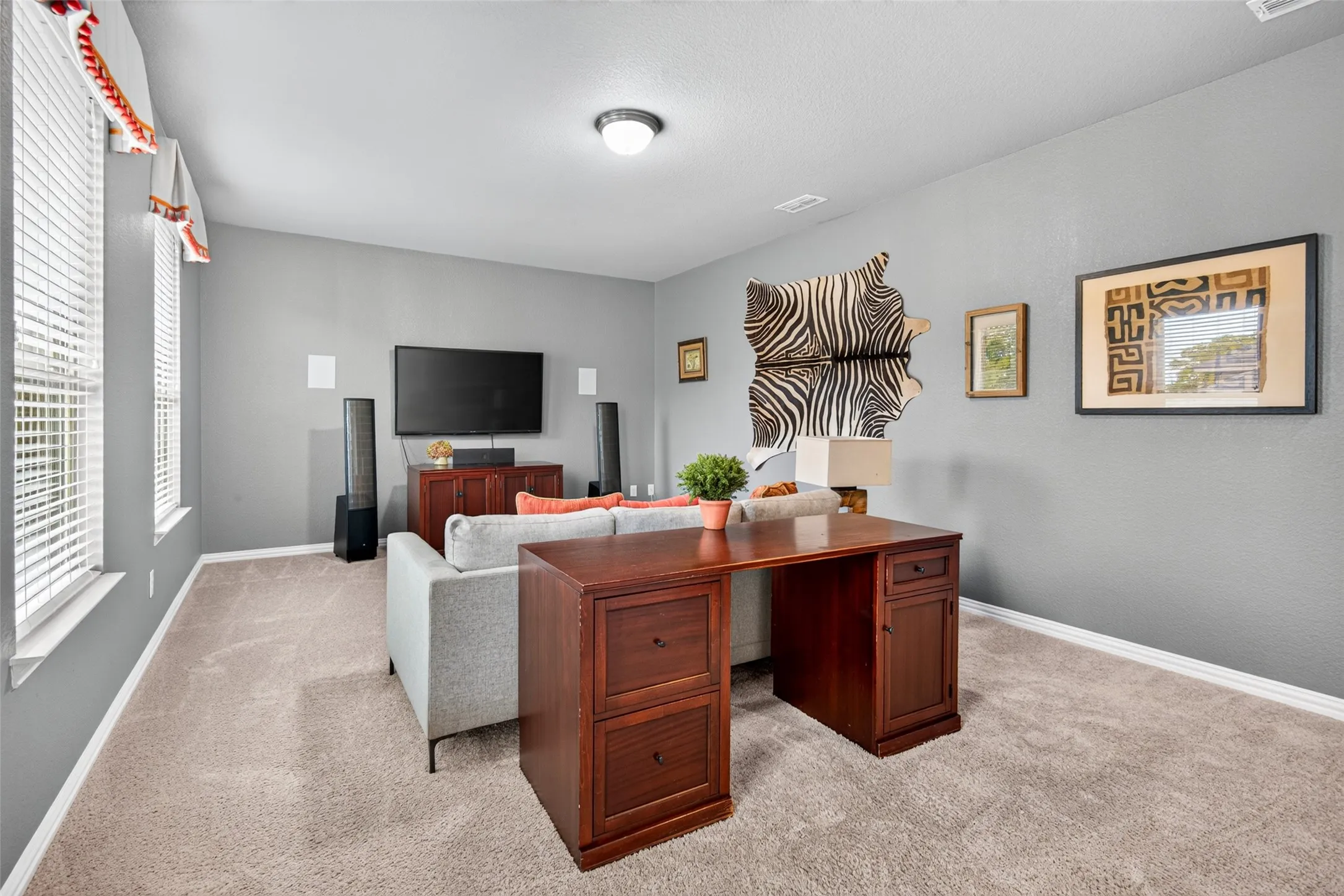 Single Family Residence For Sale in Tarrant County , 2705 Sky Ridge Road, Arlington, Texas 76001, 5 Bedroom, 5 Bathroom, 2 Garage spaces, 4,332 Sqft, built in 2016, mls#21400759, Real Estate Agent in Arlington, Homes For Sale in Tarrant county, Homes For Sale in Arlington, Realtor in Arlington Texas, Real Estate Brokerage Independent Realty Texas, Luminita Cordes Realtor