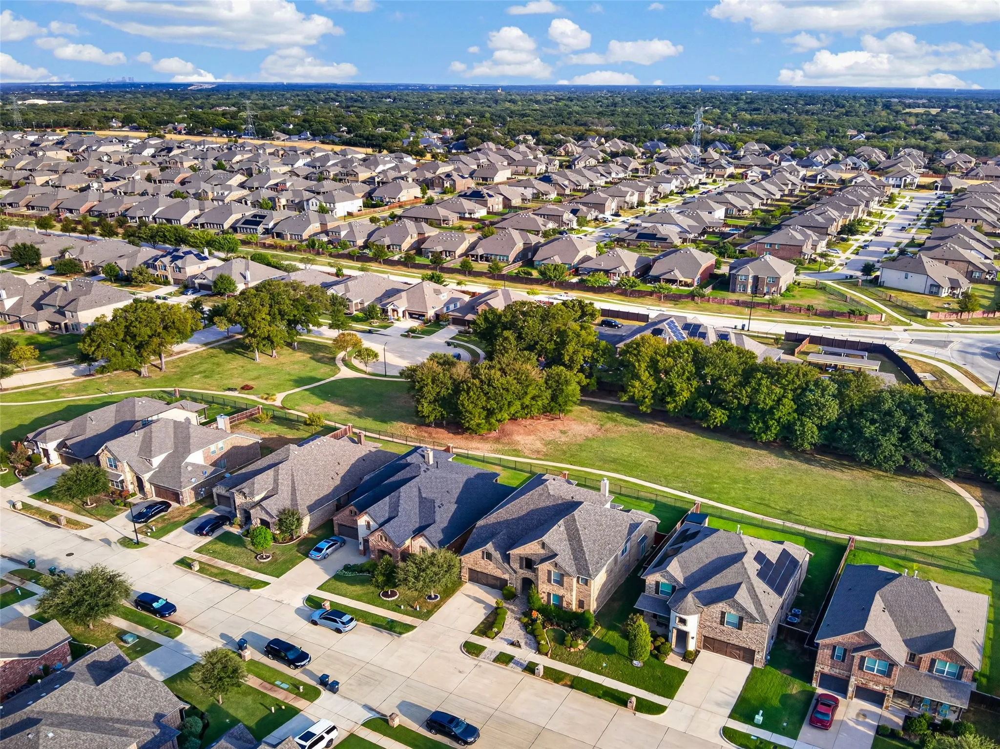 Single Family Residence For Sale in Tarrant County , 2705 Sky Ridge Road, Arlington, Texas 76001, 5 Bedroom, 5 Bathroom, 2 Garage spaces, 4,332 Sqft, built in 2016, mls#21400759, Real Estate Agent in Arlington, Homes For Sale in Tarrant county, Homes For Sale in Arlington, Realtor in Arlington Texas, Real Estate Brokerage Independent Realty Texas, Luminita Cordes Realtor