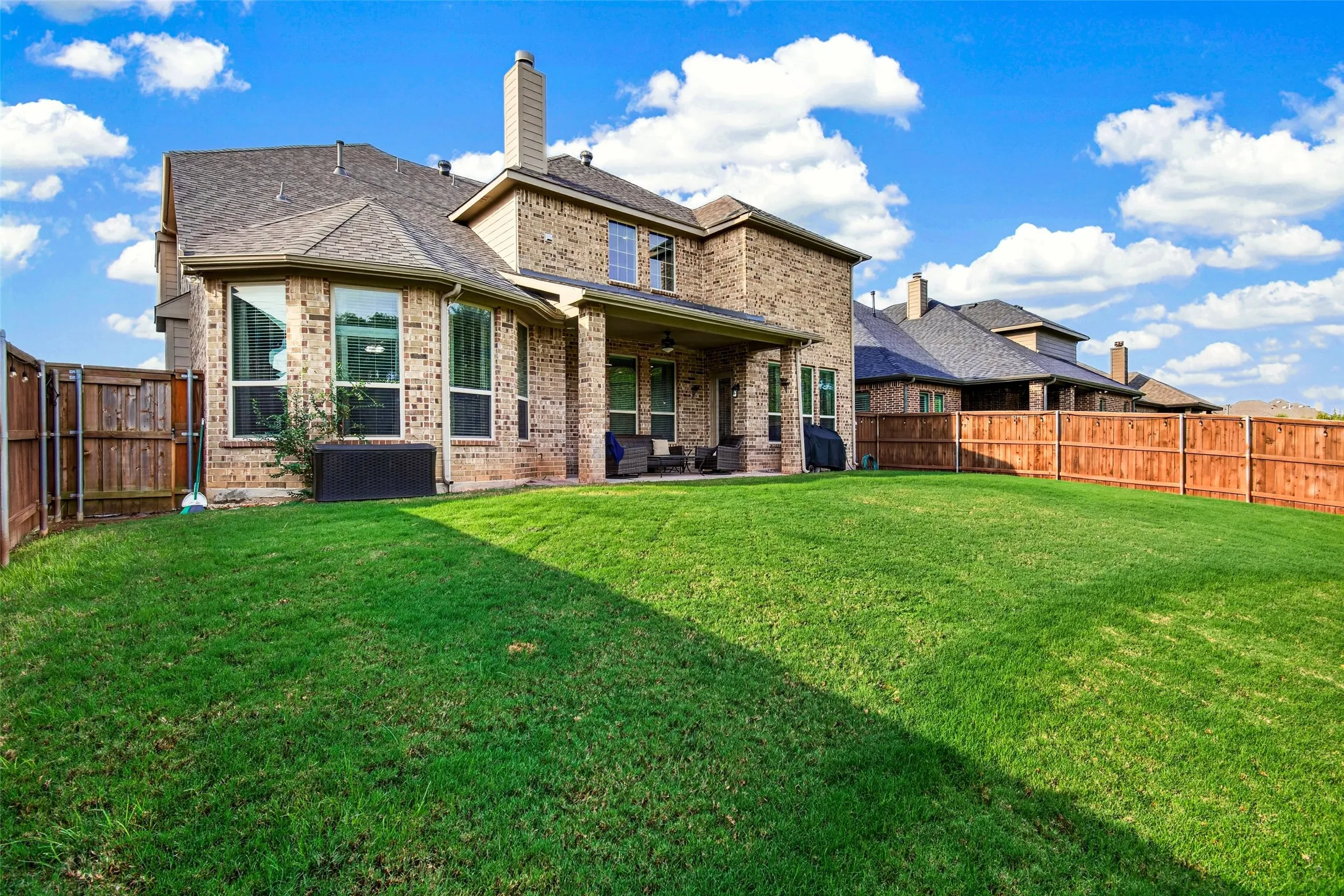 Single Family Residence For Sale in Tarrant County , 2705 Sky Ridge Road, Arlington, Texas 76001, 5 Bedroom, 5 Bathroom, 2 Garage spaces, 4,332 Sqft, built in 2016, mls#21400759, Real Estate Agent in Arlington, Homes For Sale in Tarrant county, Homes For Sale in Arlington, Realtor in Arlington Texas, Real Estate Brokerage Independent Realty Texas, Luminita Cordes Realtor