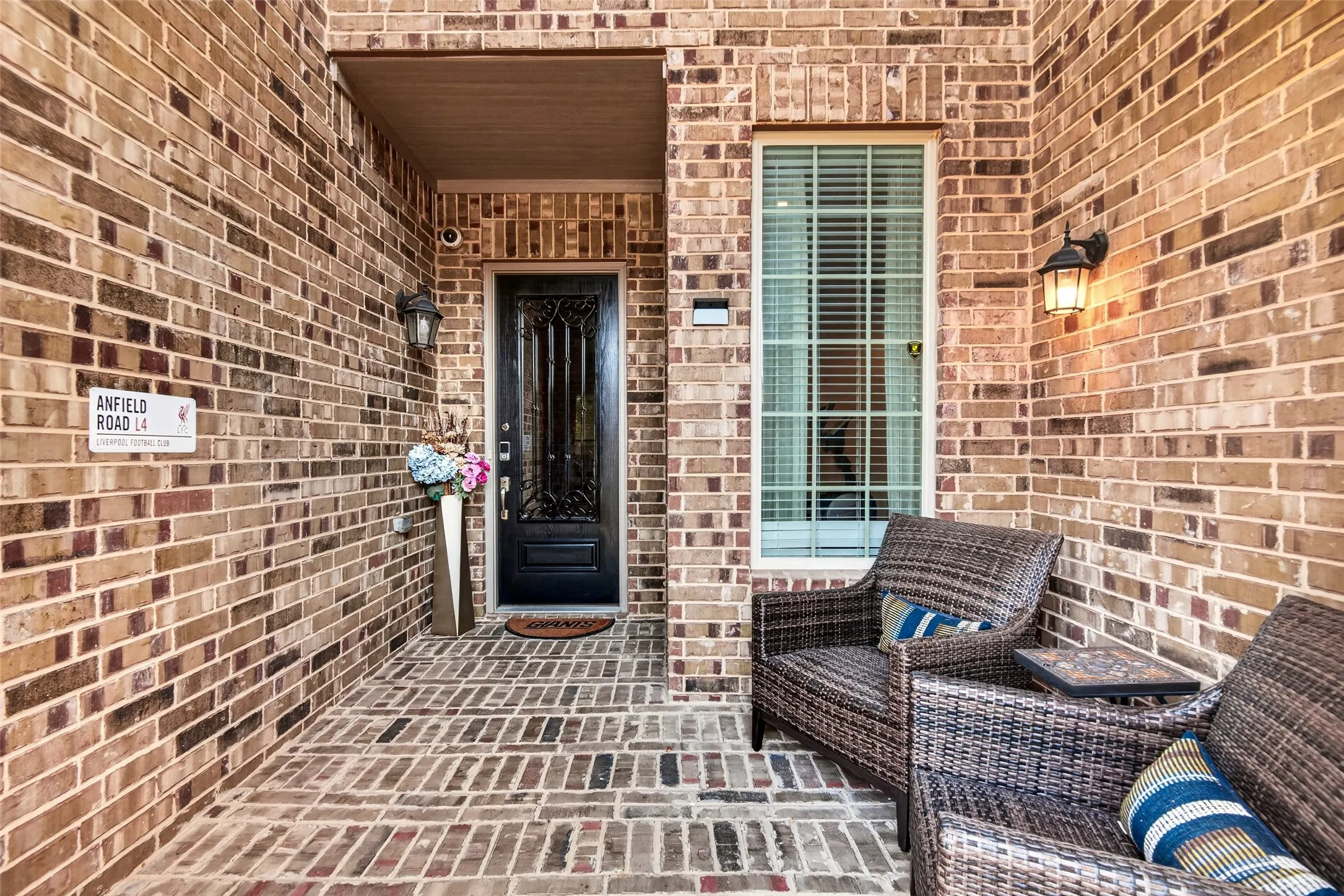 Single Family Residence For Sale in Tarrant County , 2705 Sky Ridge Road, Arlington, Texas 76001, 5 Bedroom, 5 Bathroom, 2 Garage spaces, 4,332 Sqft, built in 2016, mls#21400759, Real Estate Agent in Arlington, Homes For Sale in Tarrant county, Homes For Sale in Arlington, Realtor in Arlington Texas, Real Estate Brokerage Independent Realty Texas, Luminita Cordes Realtor