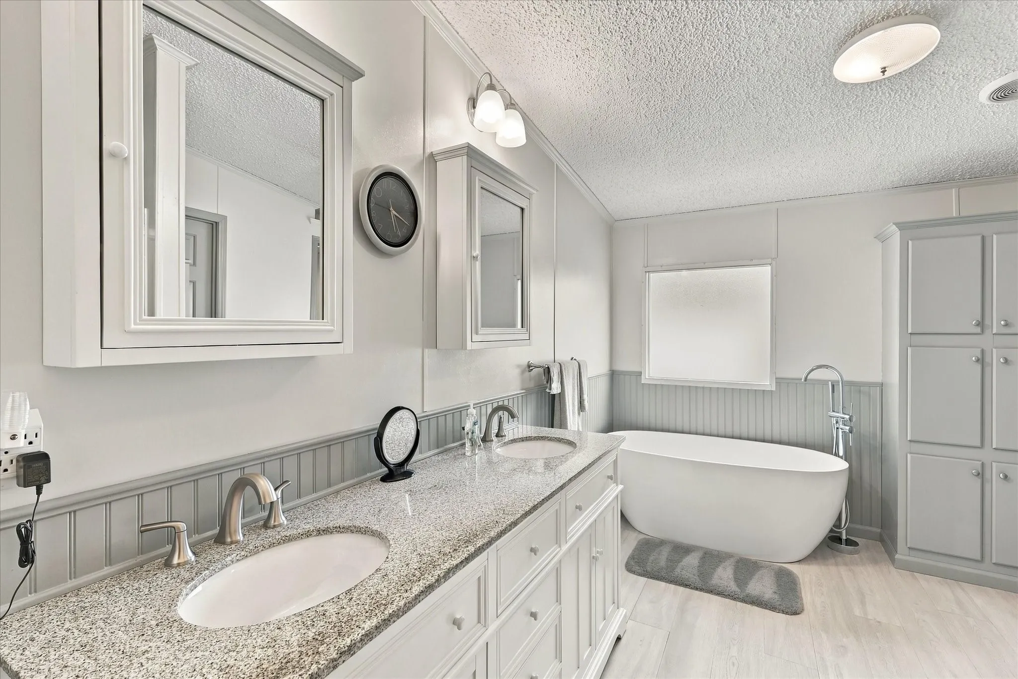 Mobile Home For Sale in Denton County , 535 Stone Ridge Drive, Ponder, Texas 76259, 4 Bedroom, 2 Bathroom, 3 Garage spaces, 2,736 Sqft, built in 2002, mls#21399724, Real Estate Agent in Ponder, Homes For Sale in Denton county, Homes For Sale in Ponder, Realtor in Ponder Texas, Real Estate Brokerage Independent Realty Texas, Luminita Cordes Realtor