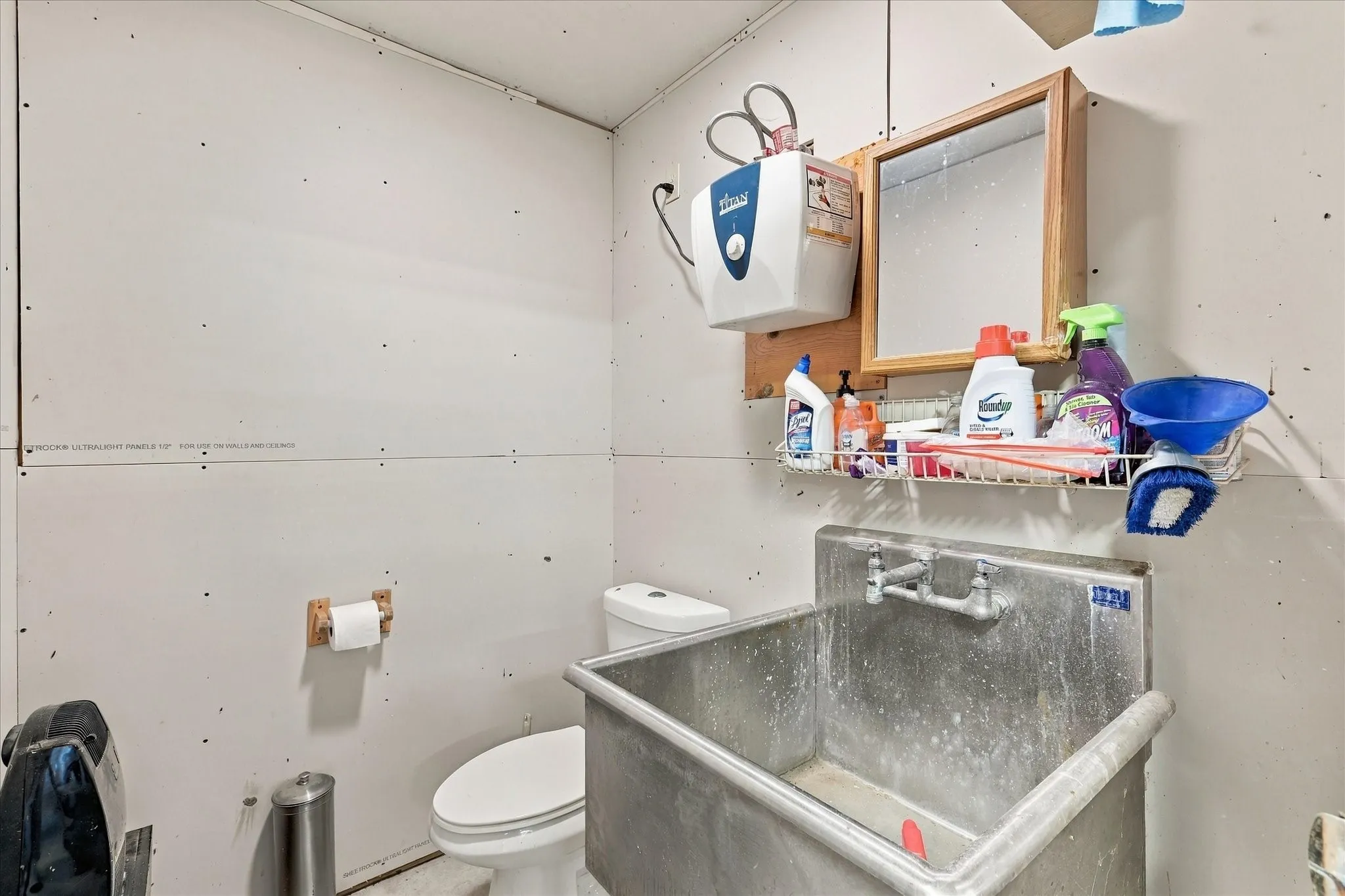 Mobile Home For Sale in Denton County , 535 Stone Ridge Drive, Ponder, Texas 76259, 4 Bedroom, 2 Bathroom, 3 Garage spaces, 2,736 Sqft, built in 2002, mls#21399724, Real Estate Agent in Ponder, Homes For Sale in Denton county, Homes For Sale in Ponder, Realtor in Ponder Texas, Real Estate Brokerage Independent Realty Texas, Luminita Cordes Realtor