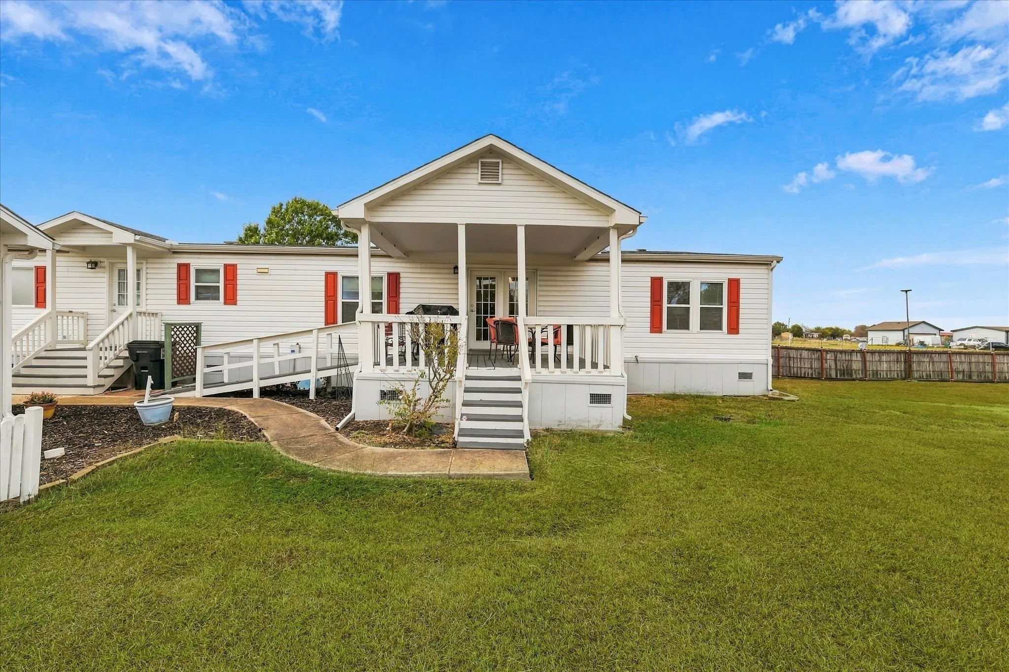 Mobile Home For Sale in Denton County , 535 Stone Ridge Drive, Ponder, Texas 76259, 4 Bedroom, 2 Bathroom, 3 Garage spaces, 2,736 Sqft, built in 2002, mls#21399724, Real Estate Agent in Ponder, Homes For Sale in Denton county, Homes For Sale in Ponder, Realtor in Ponder Texas, Real Estate Brokerage Independent Realty Texas, Luminita Cordes Realtor