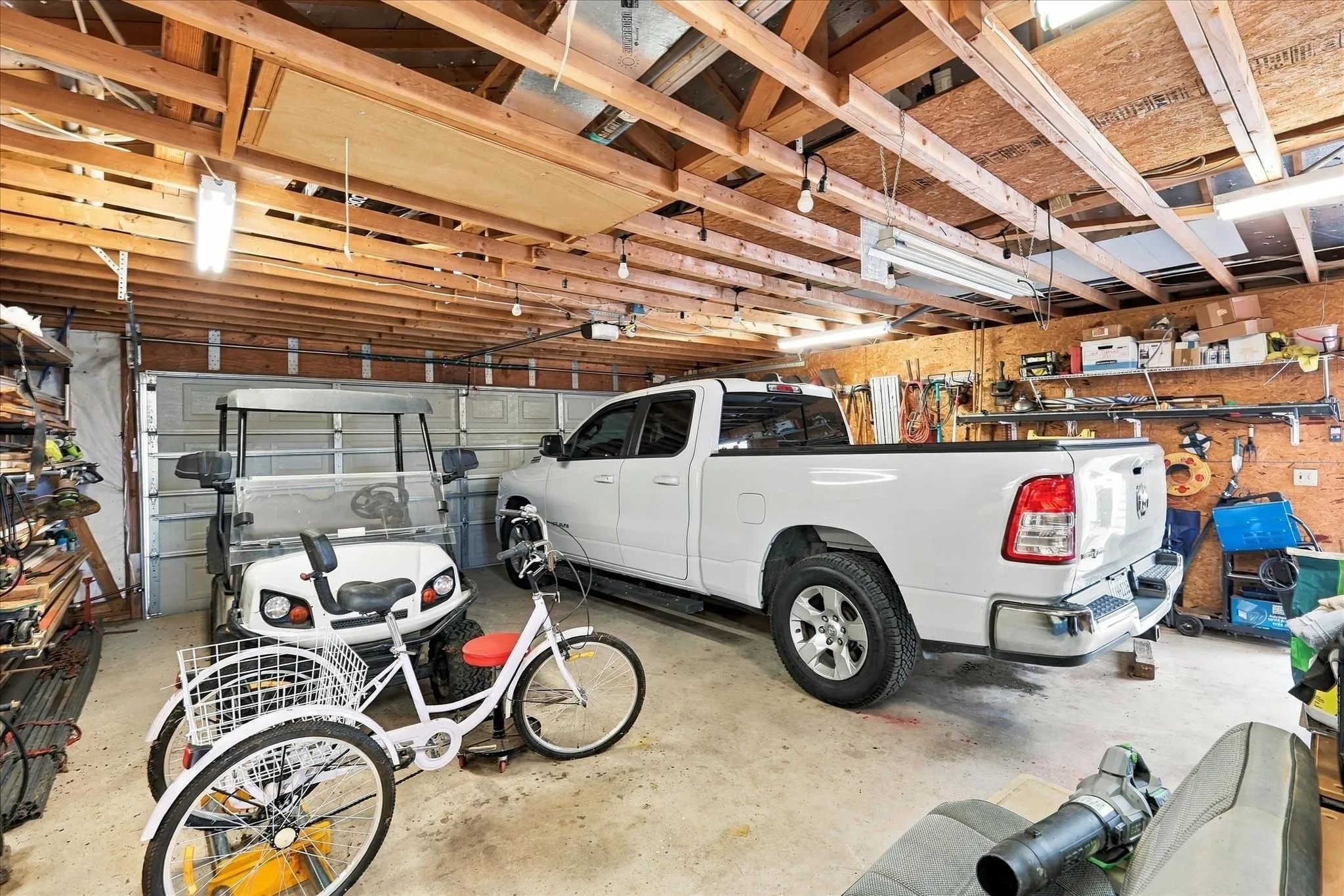 Mobile Home For Sale in Denton County , 535 Stone Ridge Drive, Ponder, Texas 76259, 4 Bedroom, 2 Bathroom, 3 Garage spaces, 2,736 Sqft, built in 2002, mls#21399724, Real Estate Agent in Ponder, Homes For Sale in Denton county, Homes For Sale in Ponder, Realtor in Ponder Texas, Real Estate Brokerage Independent Realty Texas, Luminita Cordes Realtor