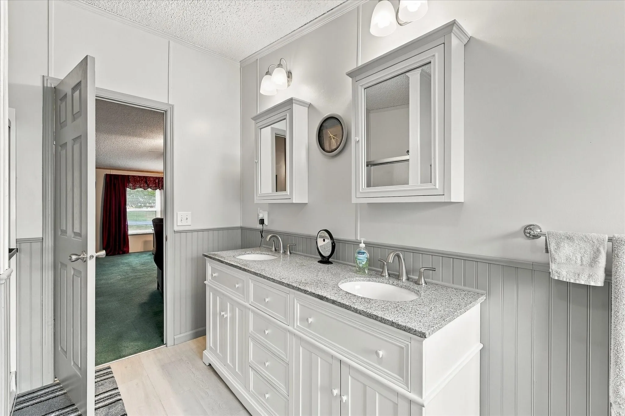 Mobile Home For Sale in Denton County , 535 Stone Ridge Drive, Ponder, Texas 76259, 4 Bedroom, 2 Bathroom, 3 Garage spaces, 2,736 Sqft, built in 2002, mls#21399724, Real Estate Agent in Ponder, Homes For Sale in Denton county, Homes For Sale in Ponder, Realtor in Ponder Texas, Real Estate Brokerage Independent Realty Texas, Luminita Cordes Realtor