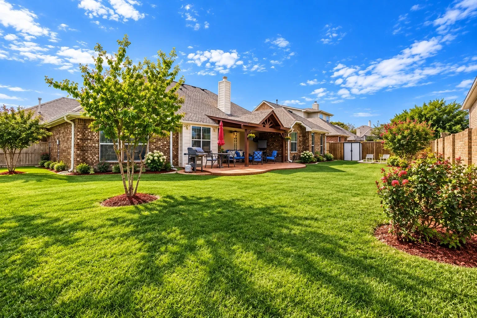 Single Family Residence For Sale in Kaufman County , 212 Pinewood Trail, Forney, Texas 75126, 4 Bedroom, 2 Bathroom, 2 Garage spaces, 2,232 Sqft, built in 2004, mls#21400677, Real Estate Agent in Forney, Homes For Sale in Kaufman county, Homes For Sale in Forney, Realtor in Forney Texas, Real Estate Brokerage Independent Realty Texas, Luminita Cordes Realtor
