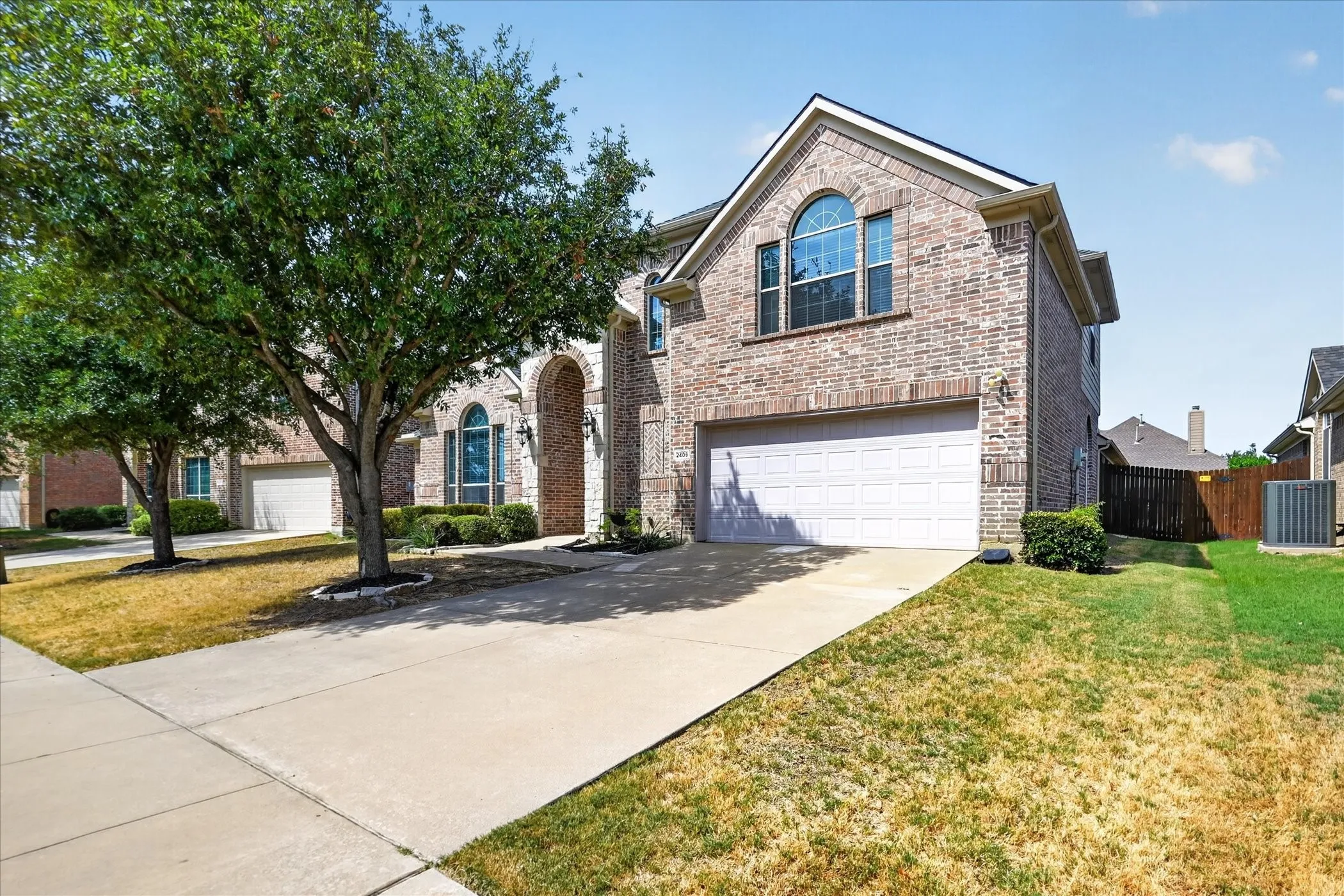 Single Family Residence For Sale in Denton County , 2409 Lakebend Drive, Little Elm, Texas 75068, 5 Bedroom, 3 Bathroom, 2 Garage spaces, 3,499 Sqft, built in 2009, mls#21400761, Real Estate Agent in Little Elm, Homes For Sale in Denton county, Homes For Sale in Little Elm, Realtor in Little Elm Texas, Real Estate Brokerage Independent Realty Texas, Luminita Cordes Realtor