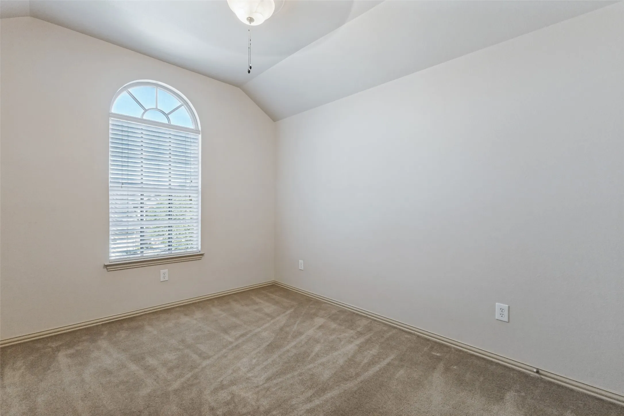 2nd upstairs bedroom facing front