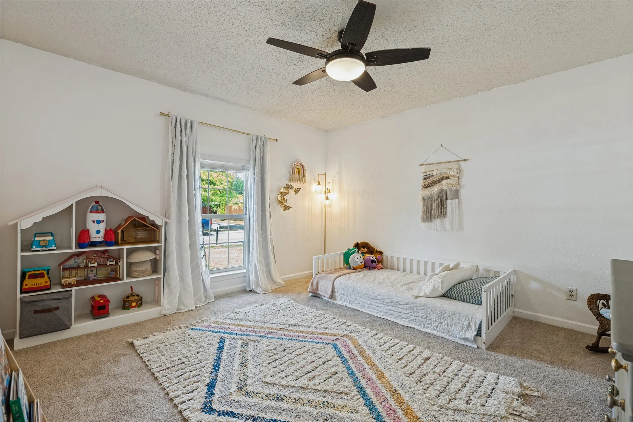 Second bedroom